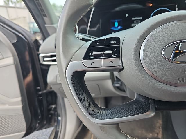 Used 2022 Hyundai Elantra SEL w/ Convenience Package FWD image 13