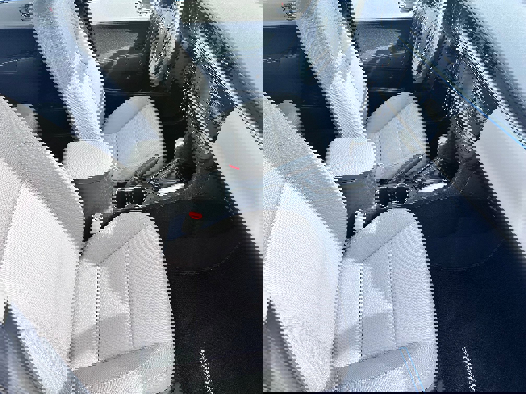 Used 2015 Toyota Corolla LE image 11