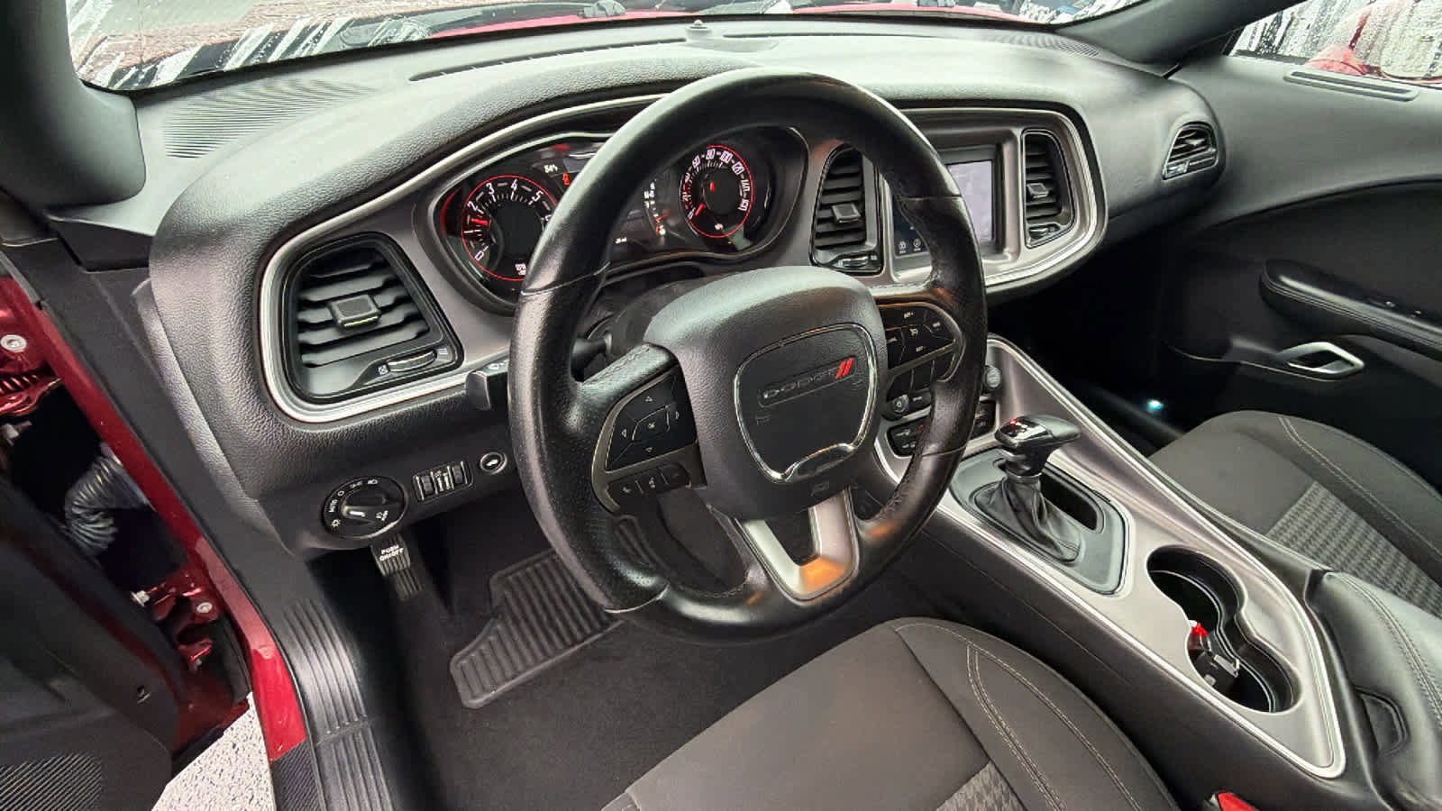 Used 2019 Dodge Challenger SXT w/ Blacktop Package image 10