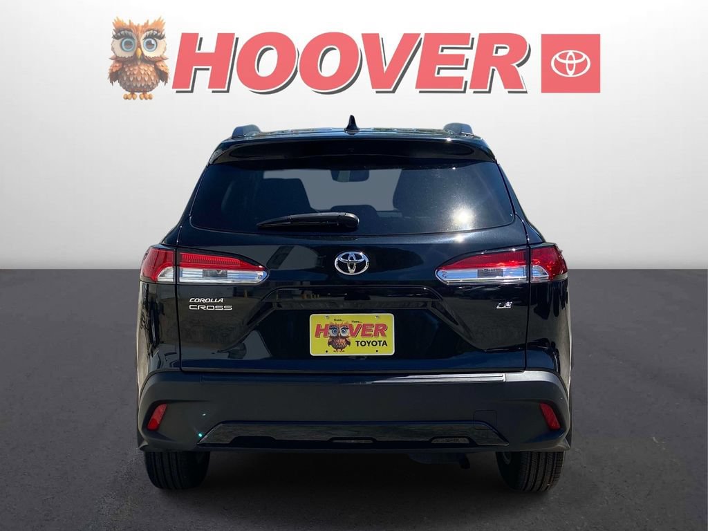 Used 2024 Toyota Corolla Cross LE w/ Moonroof Package FWD image 3