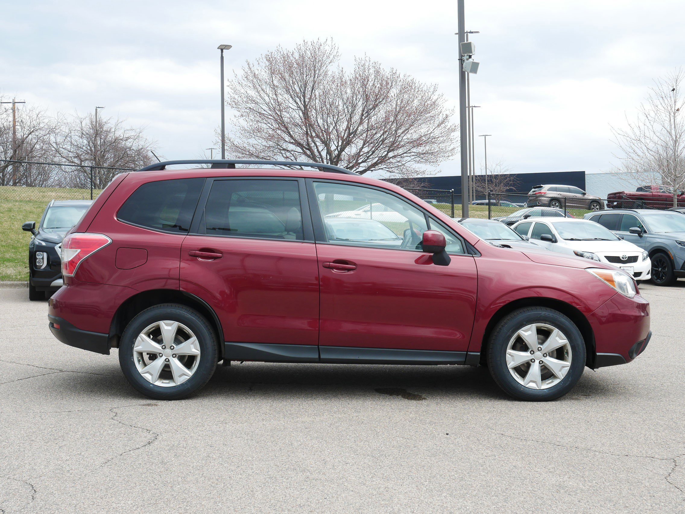Used 2015 Subaru Forester 2.5i Premium AWD/4WD image 5