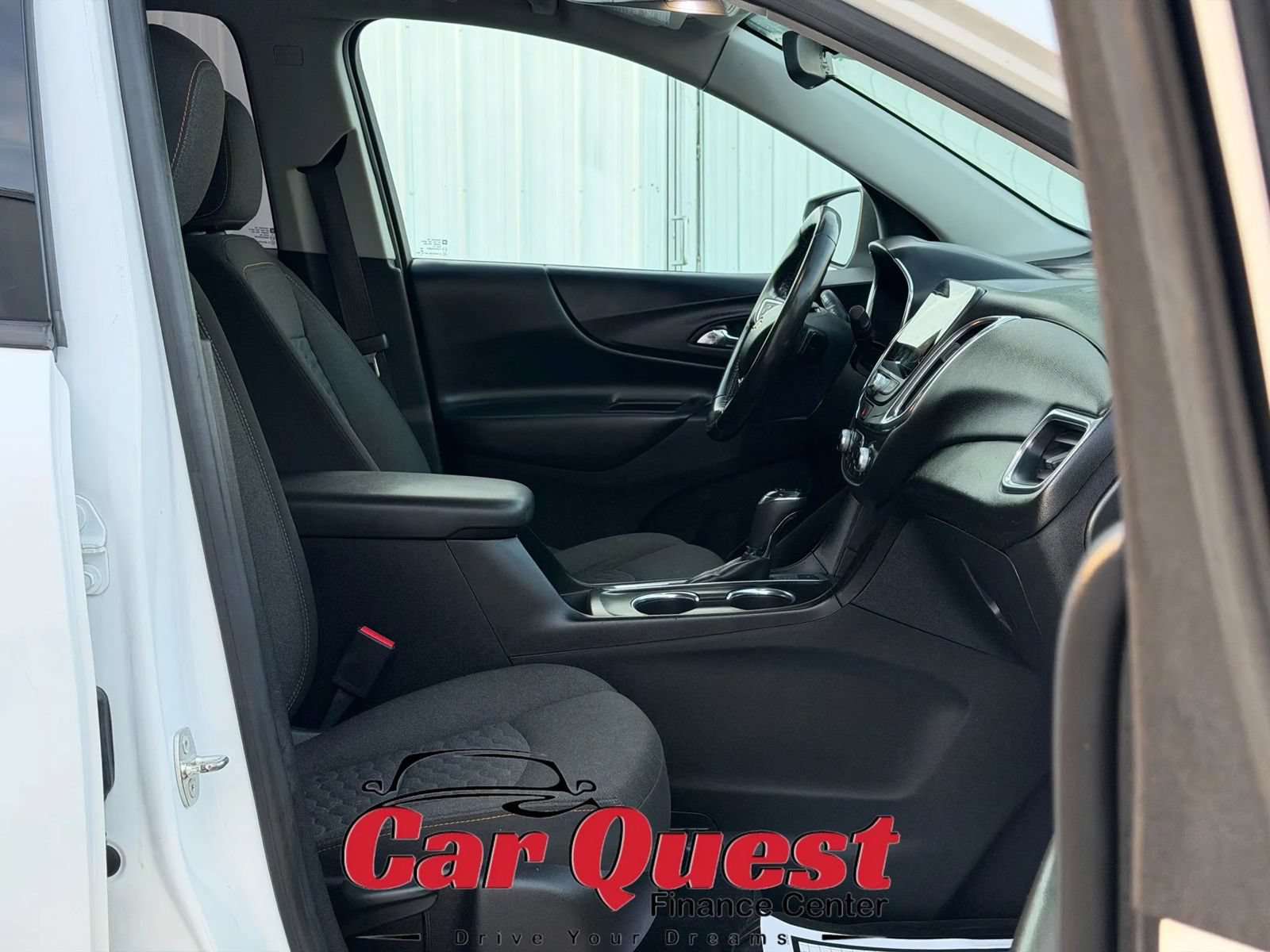 Used 2019 Chevrolet Equinox LT FWD image 18