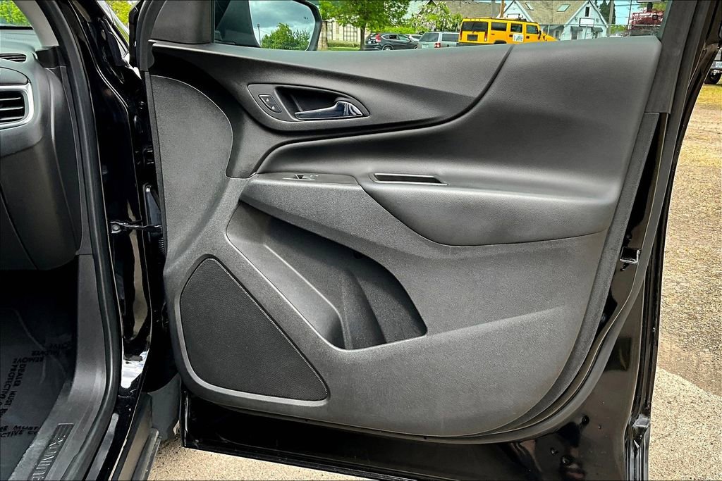 Used 2021 Chevrolet Equinox LT image 24