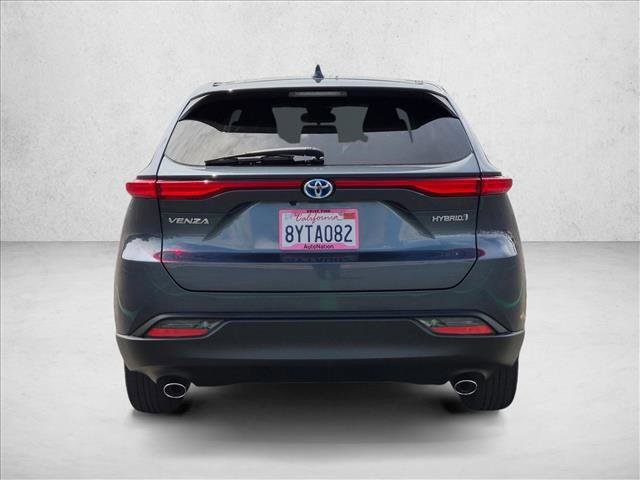 Certified 2021 Toyota Venza LE w/ Carpet Mat Package (TMS) AWD/4WD image 7