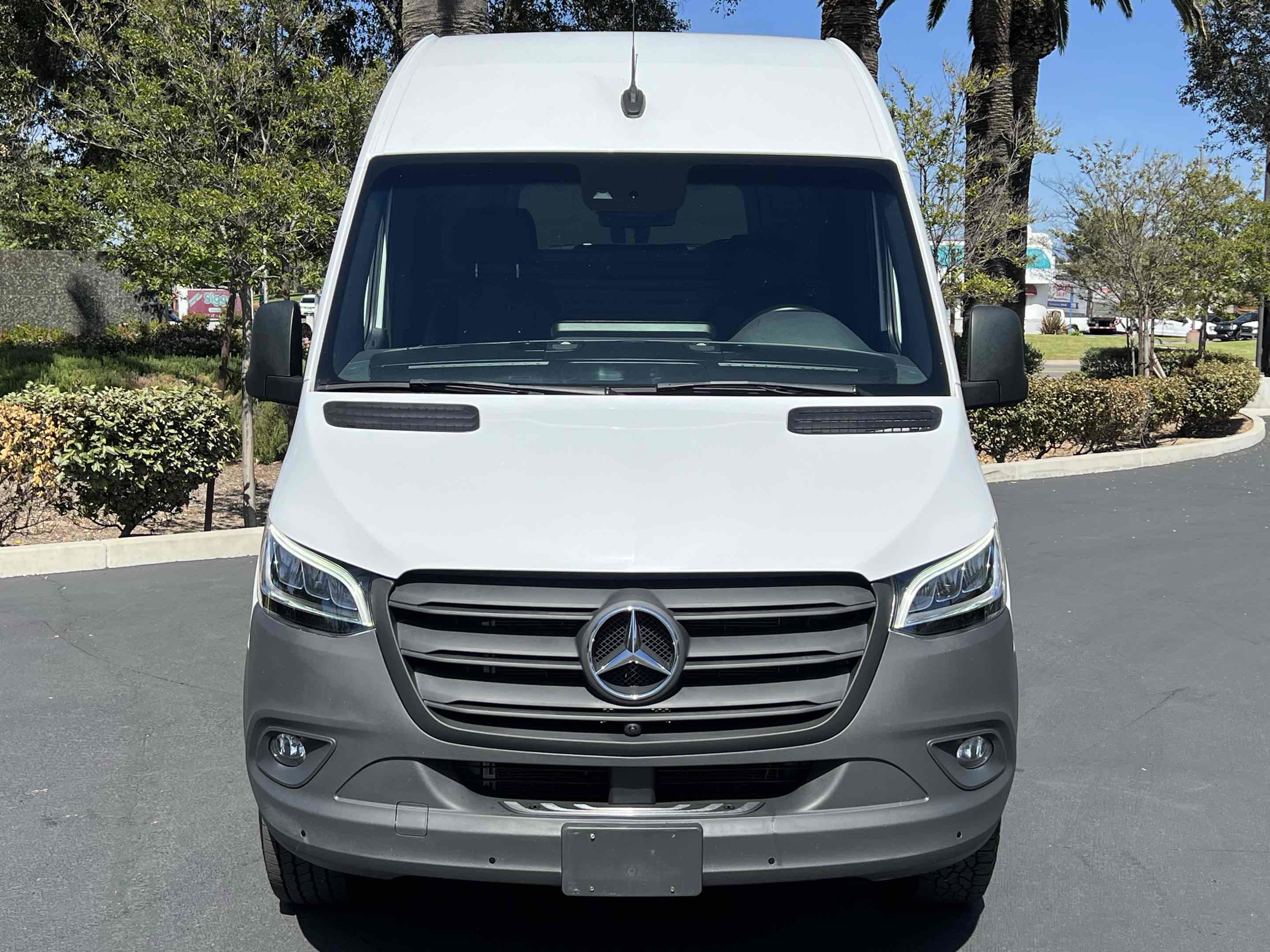 Used 2024 Mercedes-Benz Sprinter 2500 image 16