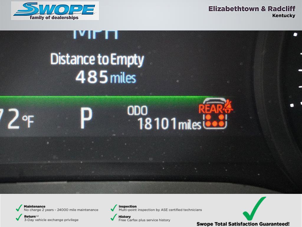 Used 2025 Toyota Sienna XLE image 18