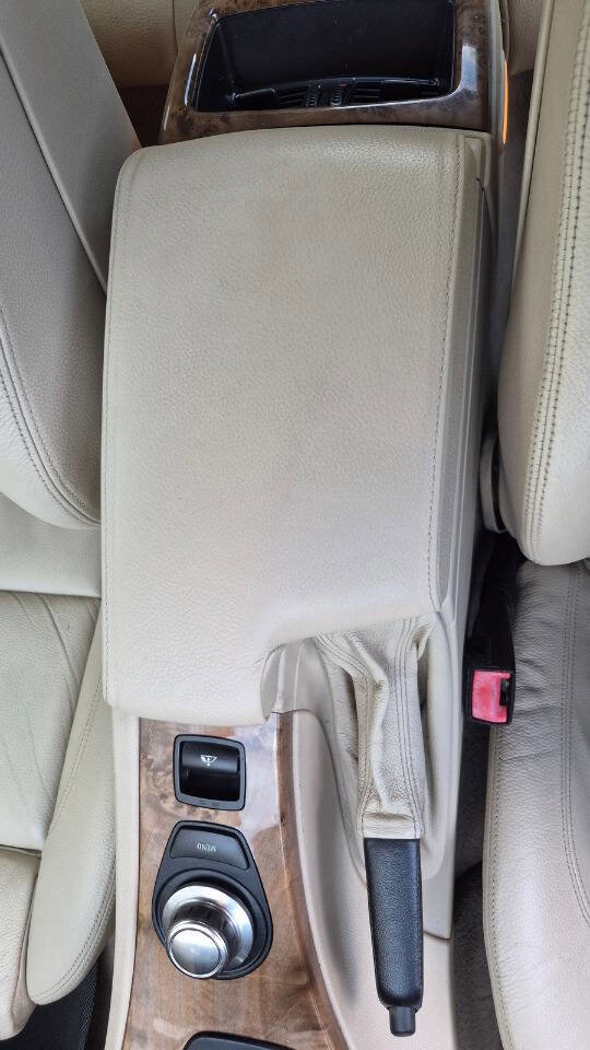 Used 2007 BMW 335i Convertible image 48