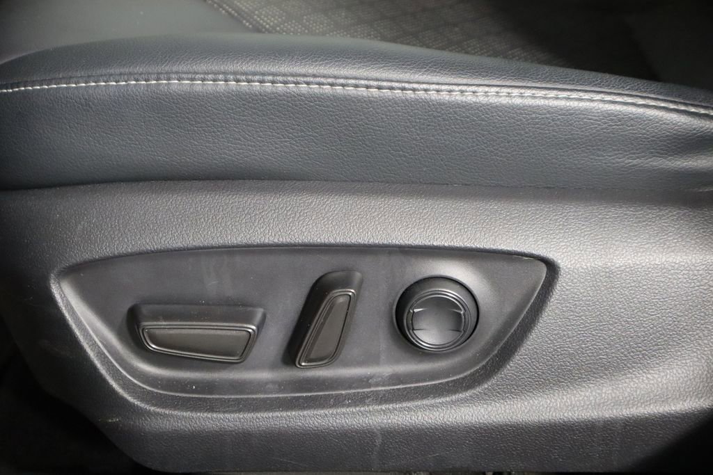 Used 2021 Toyota Camry XSE FWD image 22