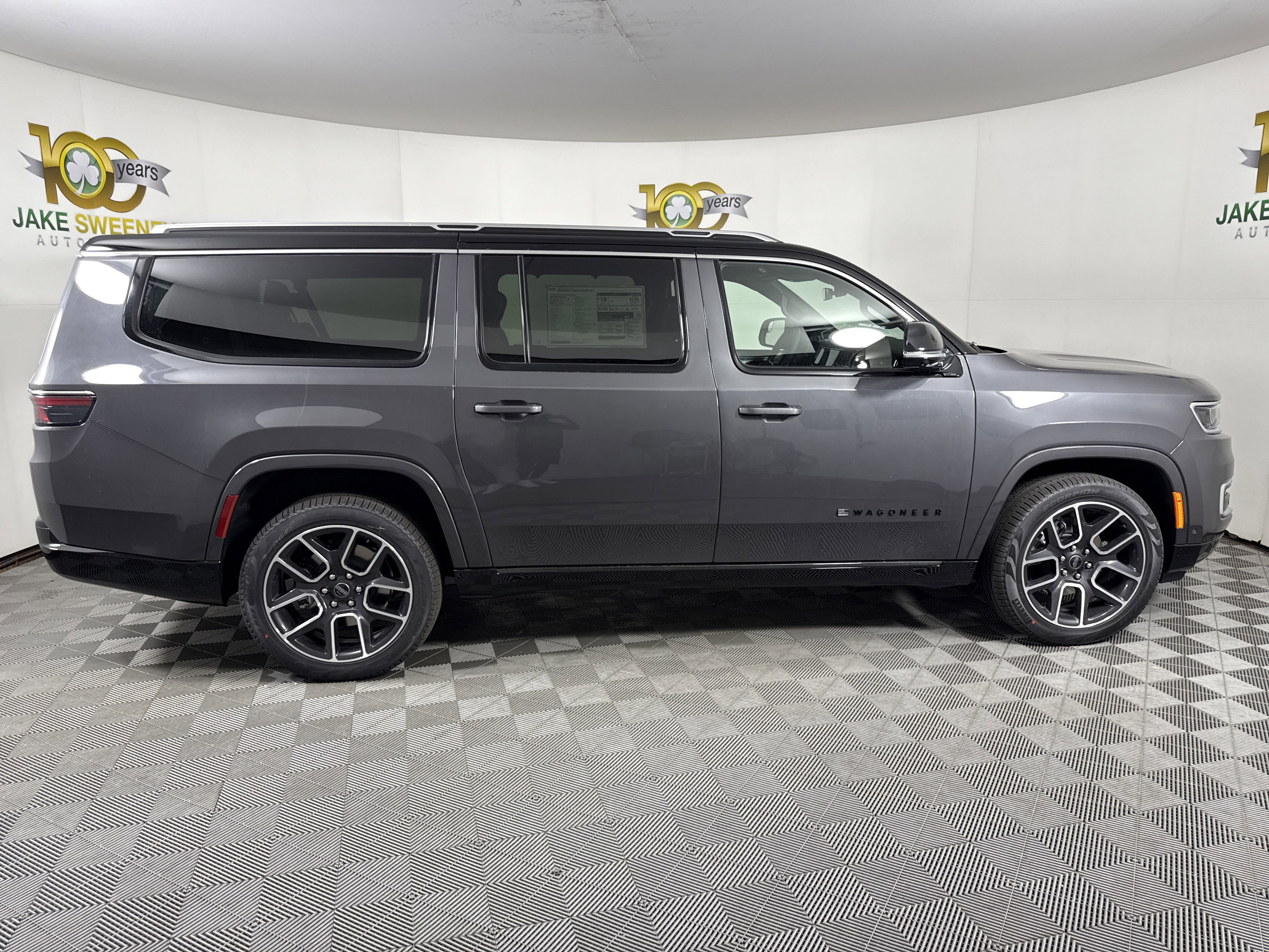 New 2025 Jeep Wagoneer L Series III w/ Quick Order Package 25C Super image 8