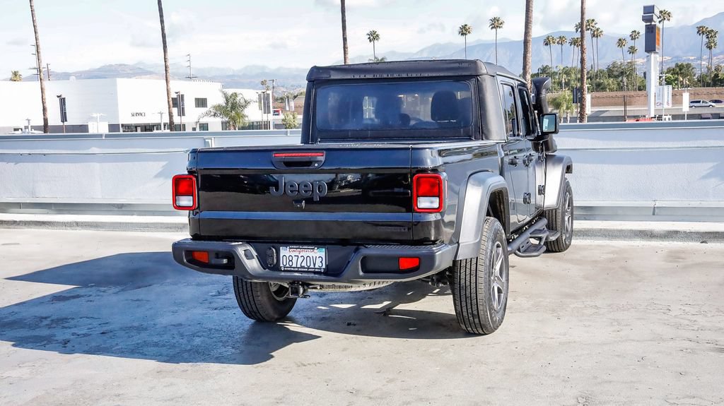 Used 2021 Jeep Gladiator Sport AWD/4WD image 9