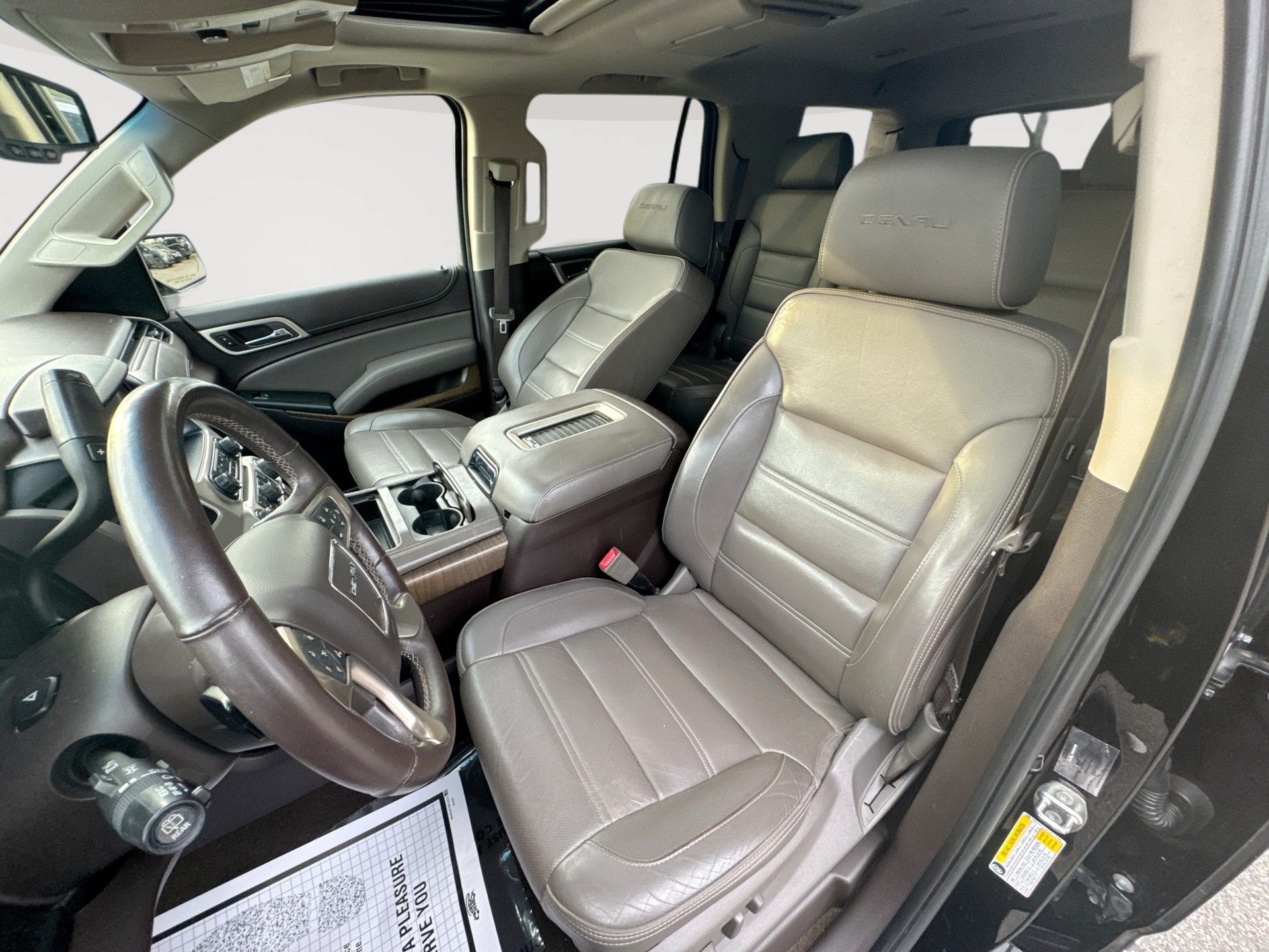 Used 2018 GMC Yukon Denali w/ Denali Ultimate Package AWD/4WD image 13