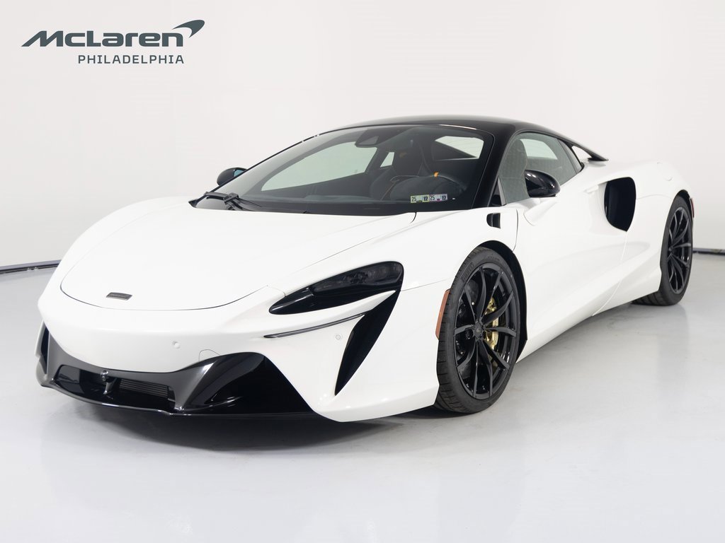 New 2025 McLaren Artura image 1