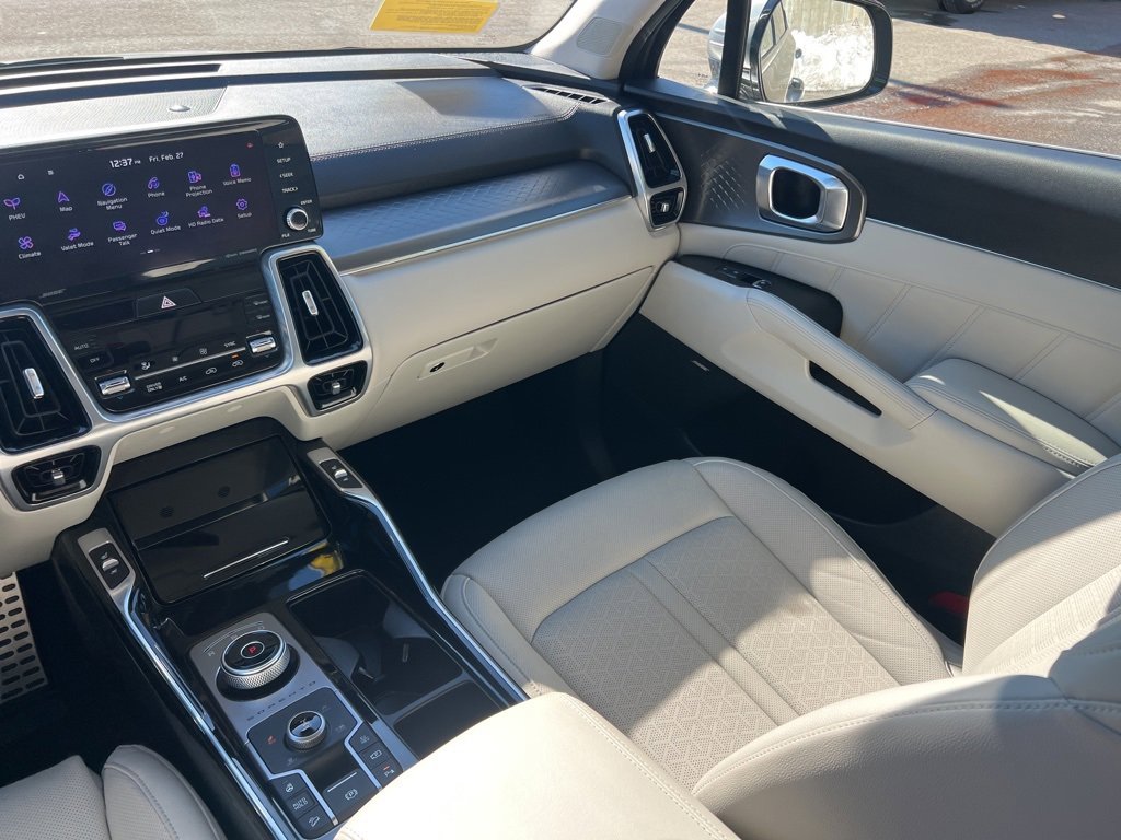 Certified 2024 Kia Sorento SX Prestige image 23