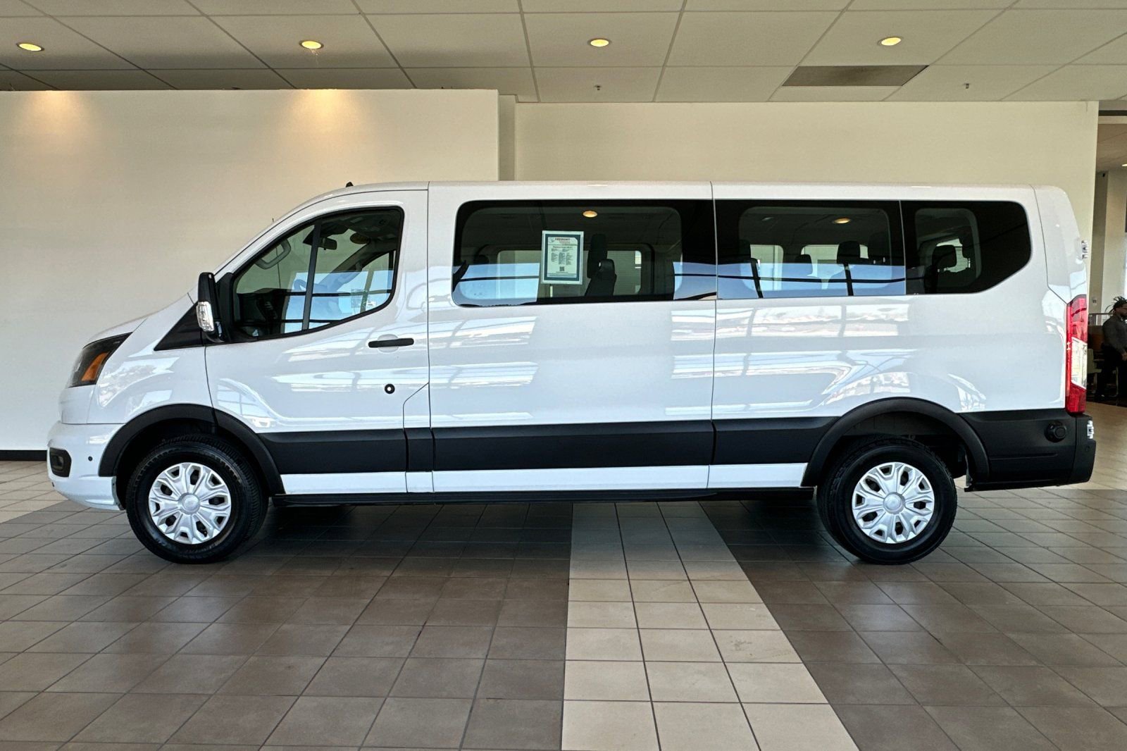 Used 2024 Ford Transit 350 XLT image 7