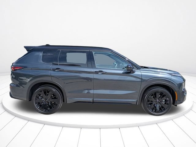 New 2026 Mitsubishi Outlander SEL Black Edition FWD image 3