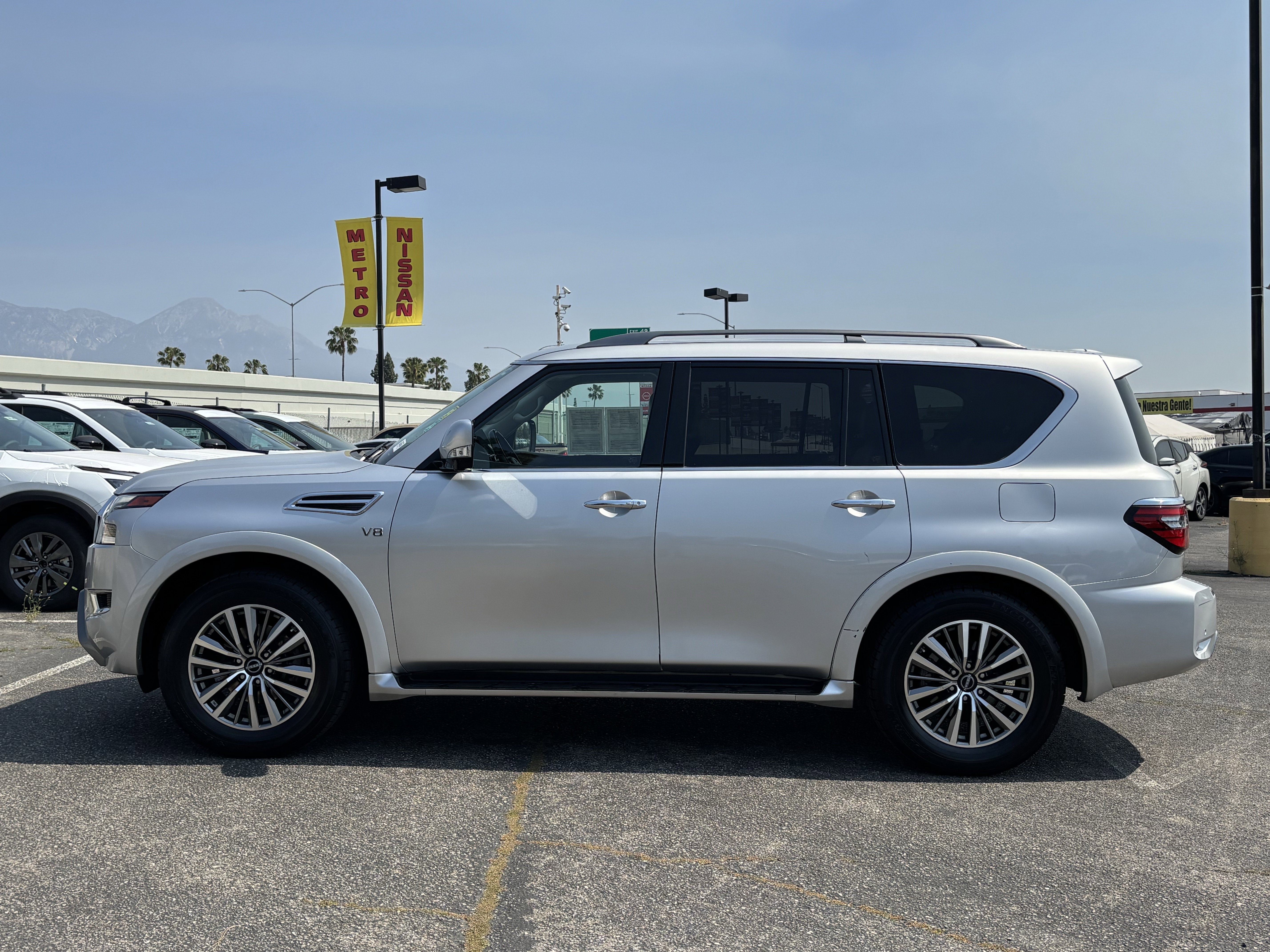 Used 2021 Nissan Armada SL w/ Captain's Chairs Package RWD image 6