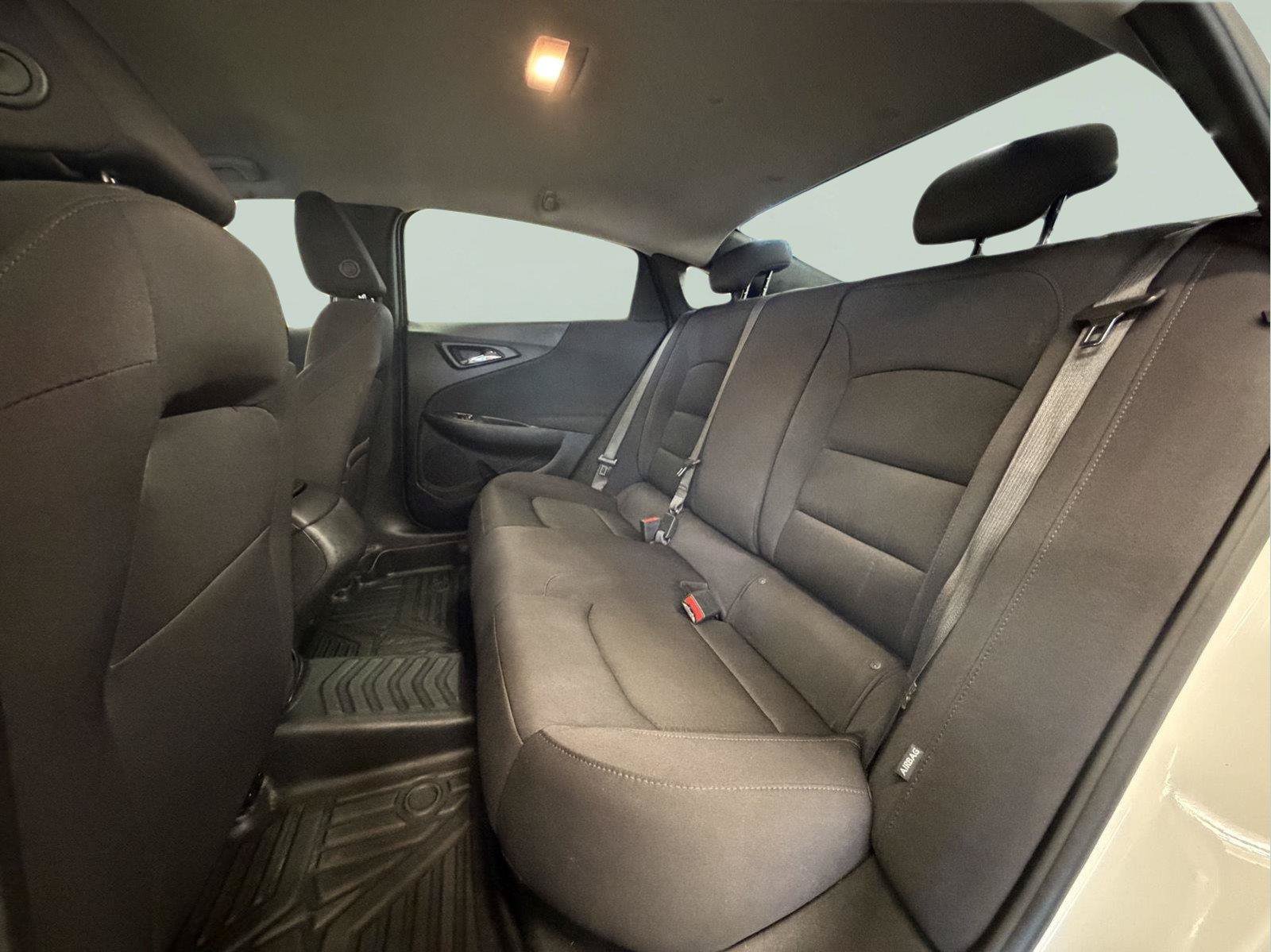 Used 2023 Chevrolet Malibu RS FWD image 27