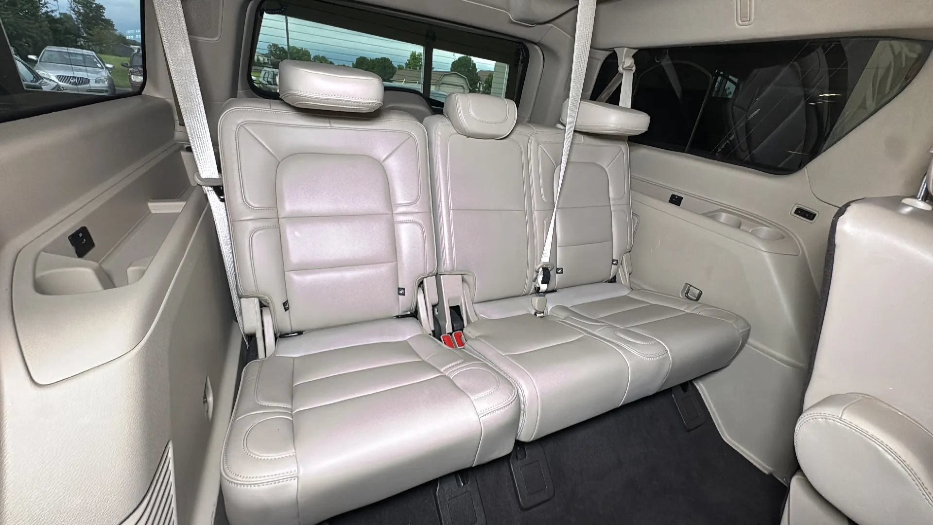Used 2019 Lincoln Navigator L Reserve w/ Cargo Package AWD/4WD image 35