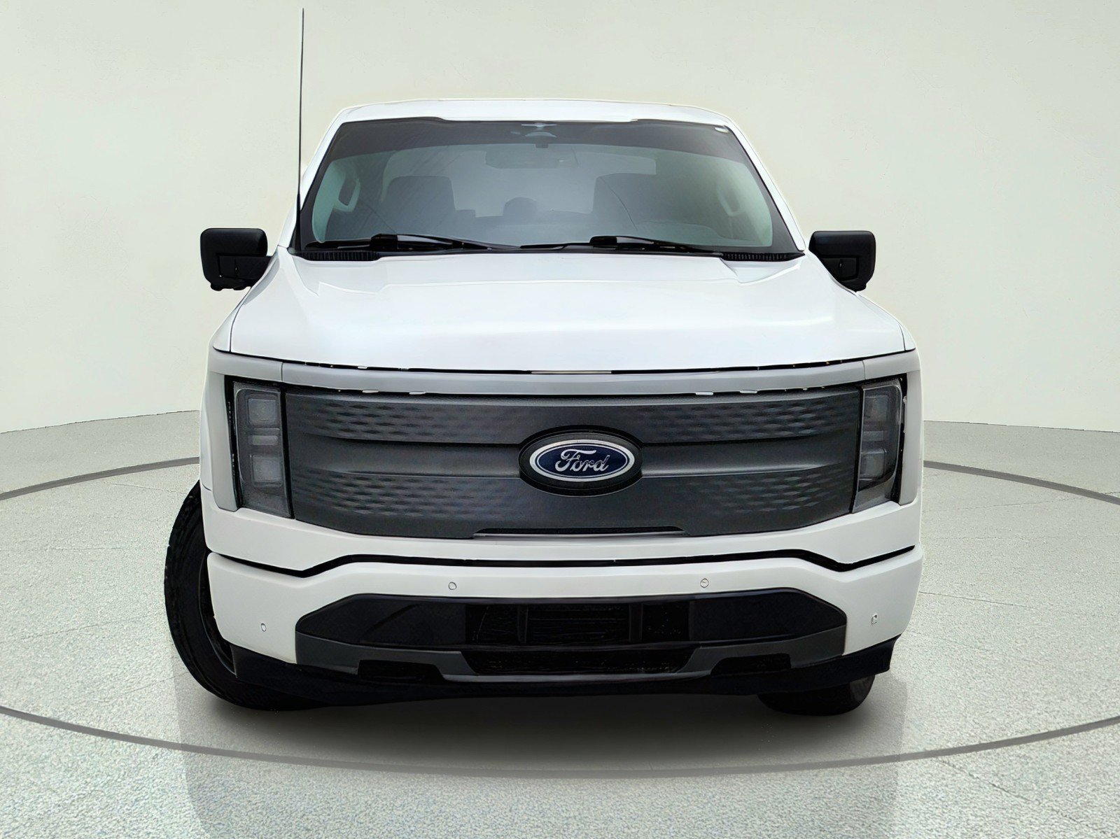 Used 2023 Ford F150 Lightning XLT AWD/4WD image 3