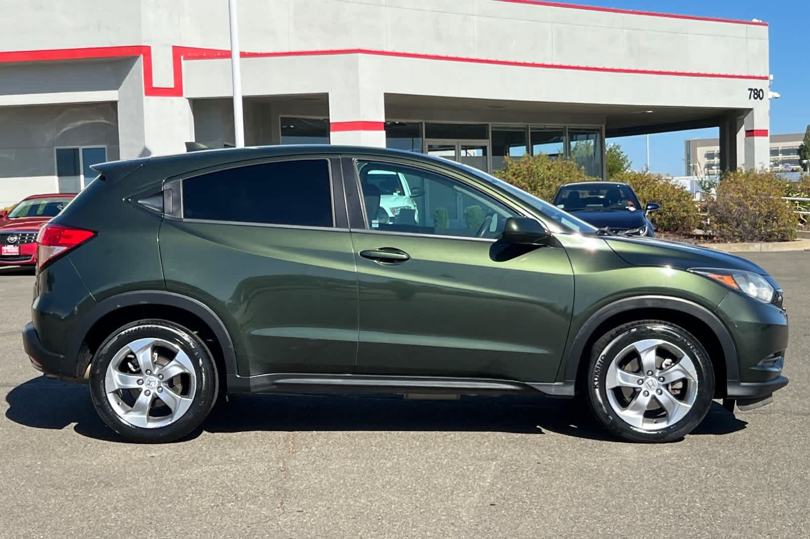 Used 2018 Honda HR-V LX image 6