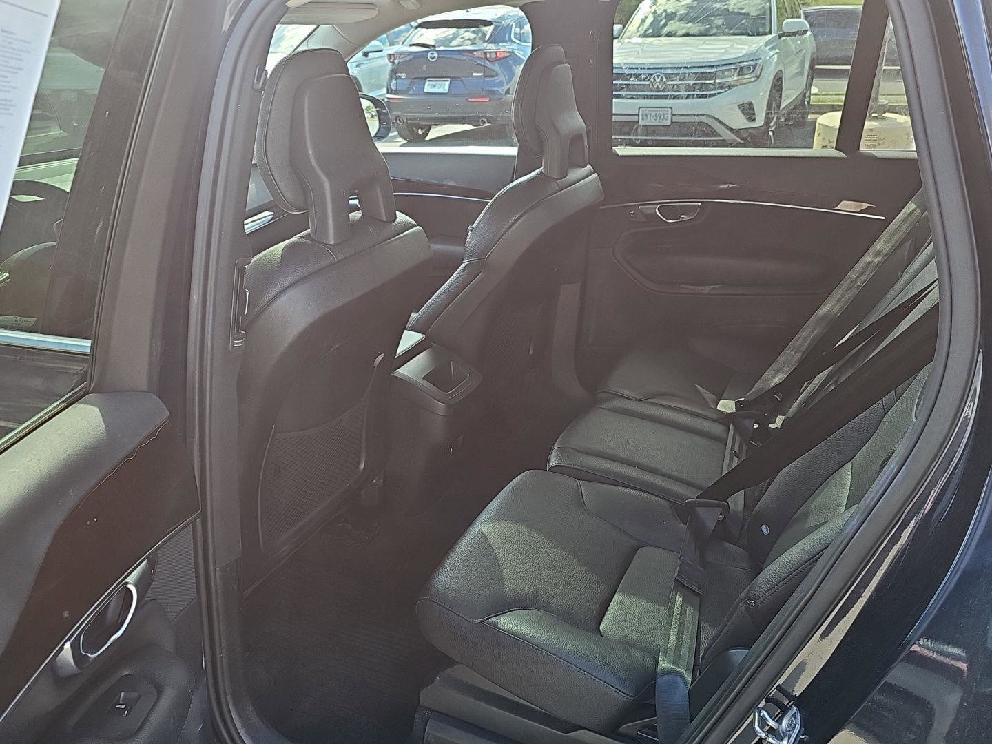 Used 2017 Volvo XC90 T5 Momentum w/ Vision Package AWD/4WD image 12