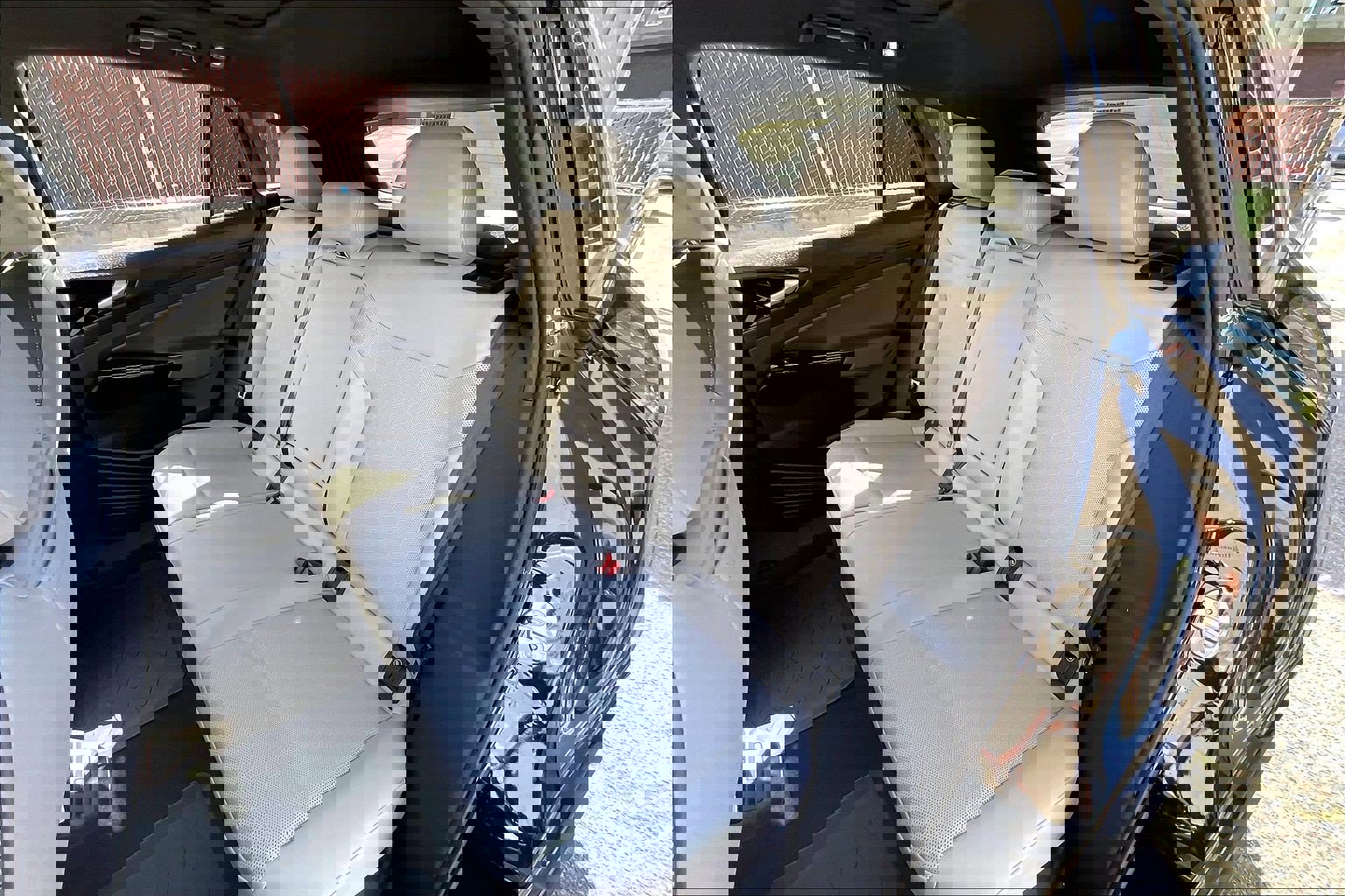 Certified 2022 Volkswagen ID.4 Pro S w/ Gradient Package image 24