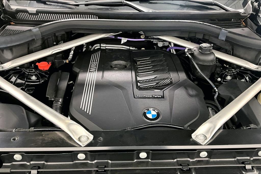 Used 2023 BMW X5 xDrive40i w/ Parking Assistance Package image 9