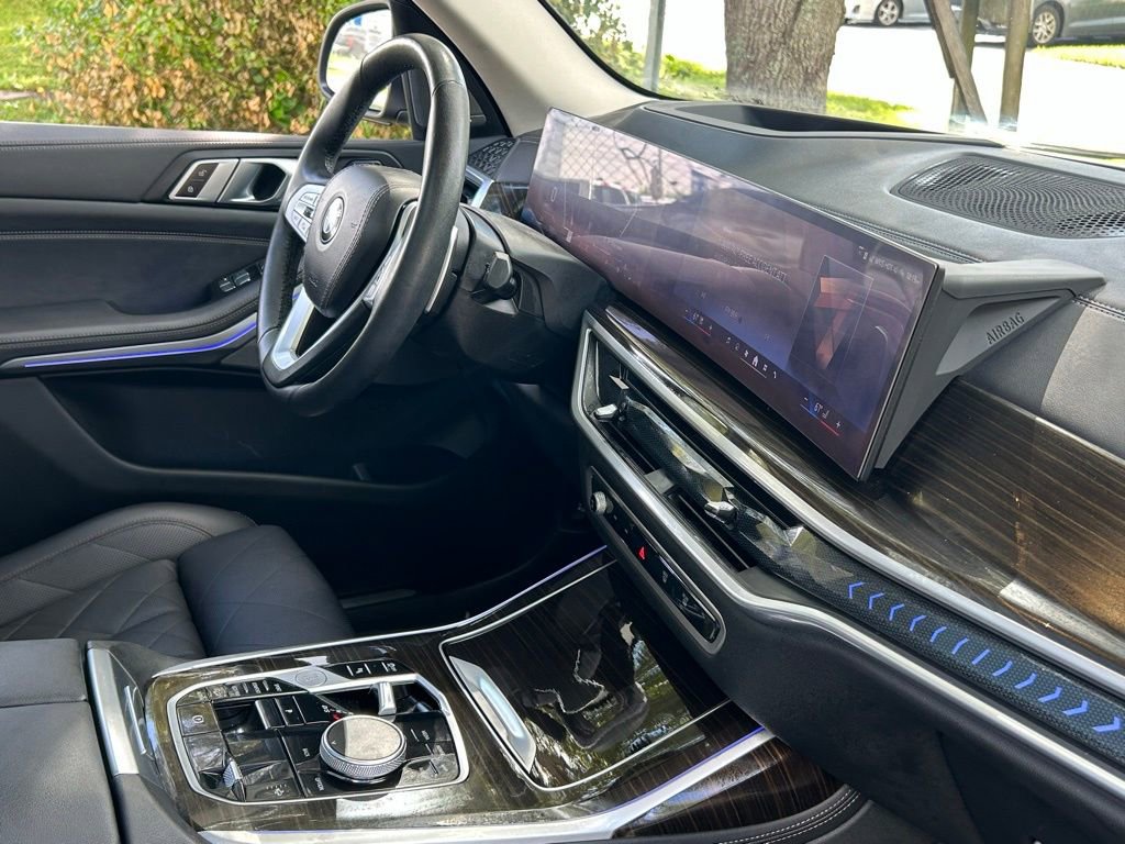 Used 2024 BMW X7 xDrive40i image 40