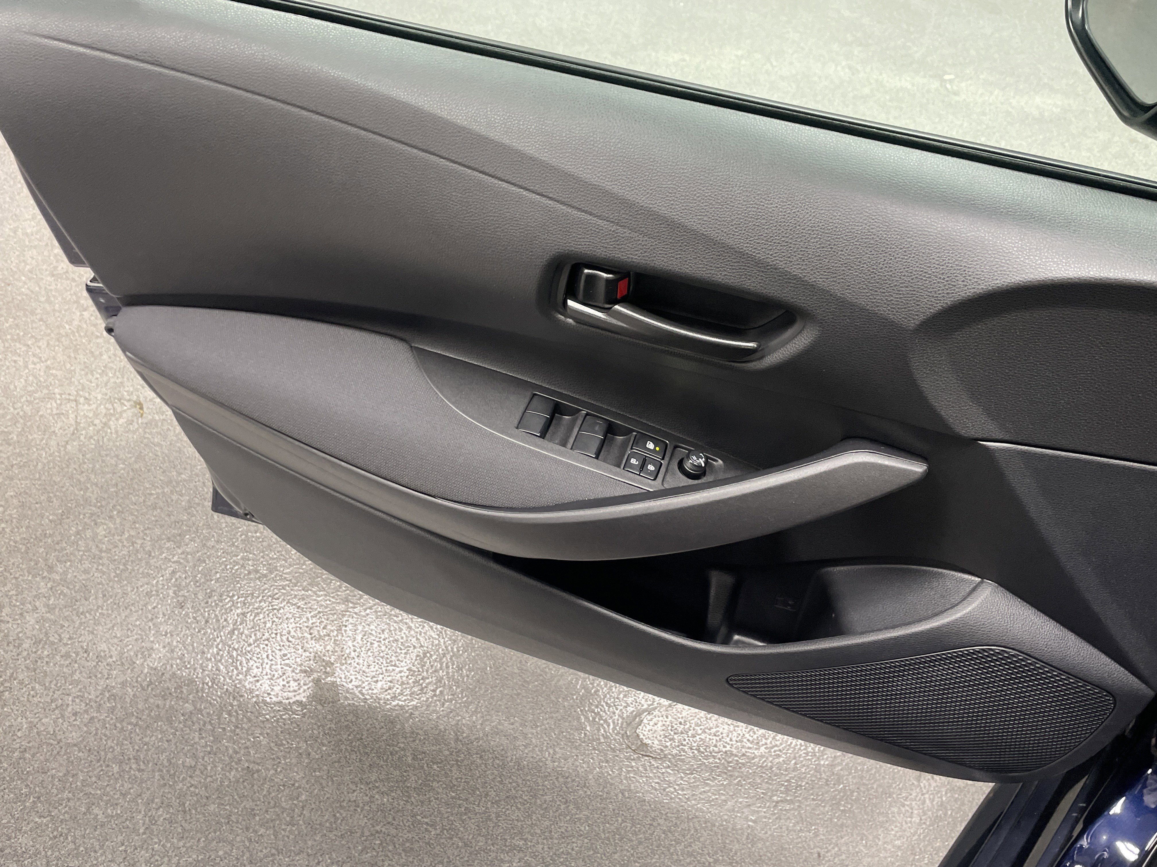 Used 2024 Toyota Corolla LE image 14