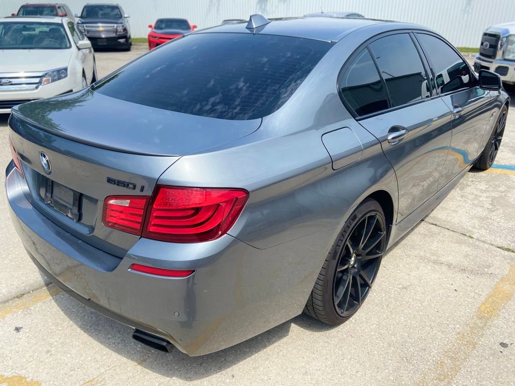 Used 2011 BMW 550i xDrive Sedan AWD/4WD image 5