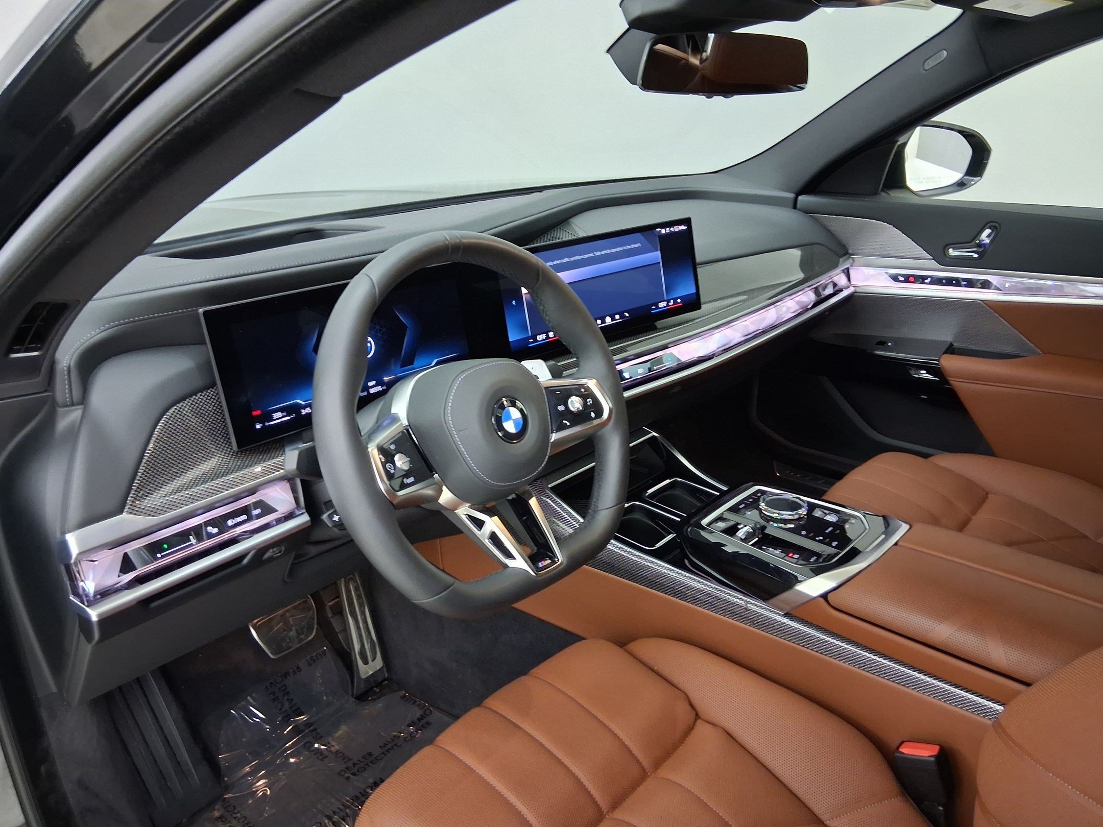 Used 2025 BMW 760i xDrive AWD/4WD image 2