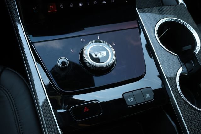 Used 2025 Cadillac Escalade V w/ LPO, ONYX Package image 23