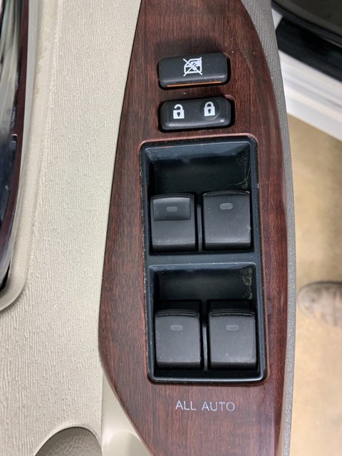 Used 2014 Toyota Sienna XLE image 19