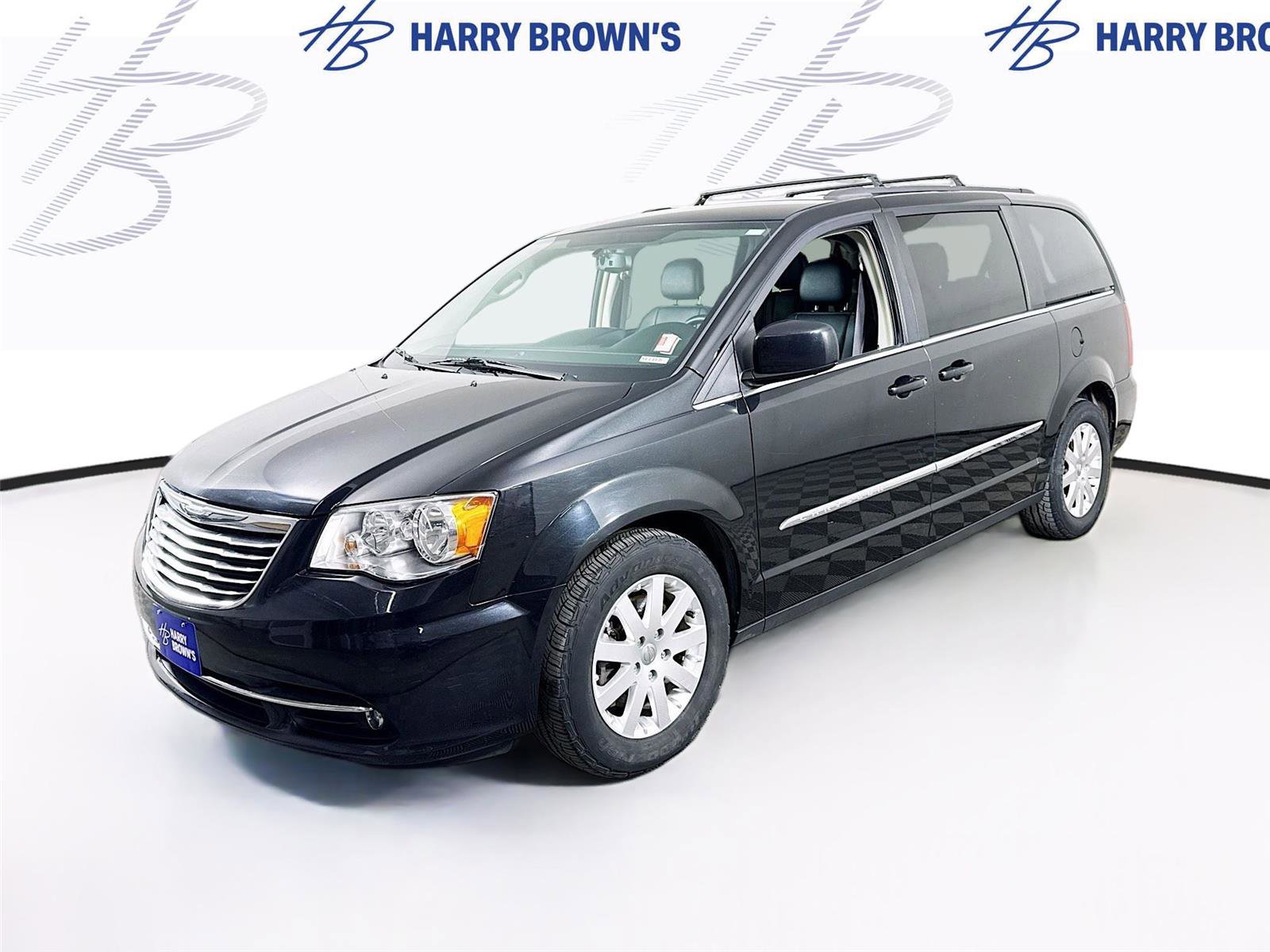 Used 2016 Chrysler Town & Country Touring video 1
