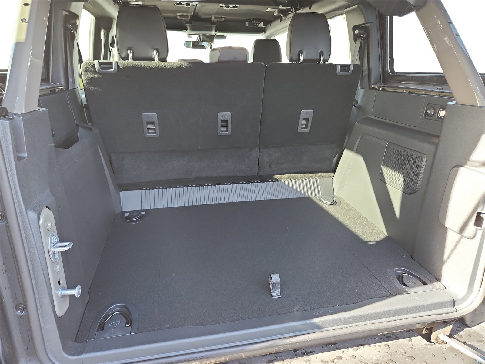 New 2025 Ford Bronco Outer Banks w/ Sasquatch Package image 29