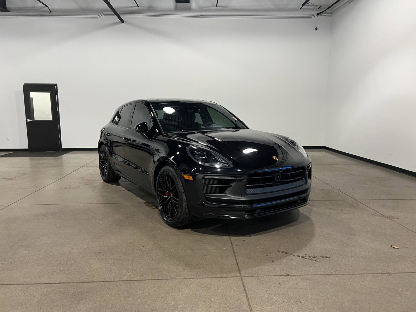 Used 2024 Porsche Macan GTS image 1
