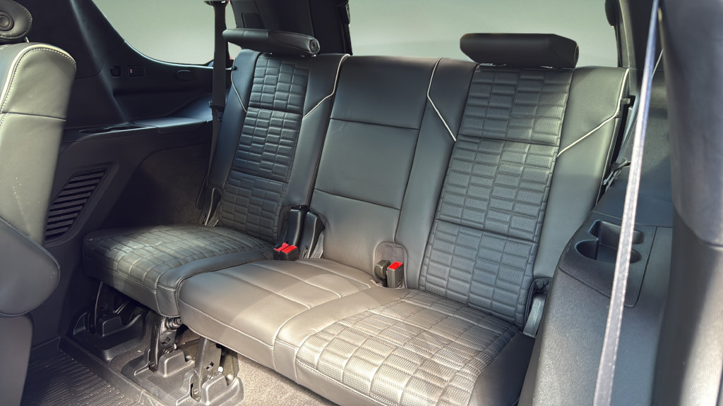 Used 2024 Cadillac Escalade Premium Luxury Platinum AWD/4WD image 29