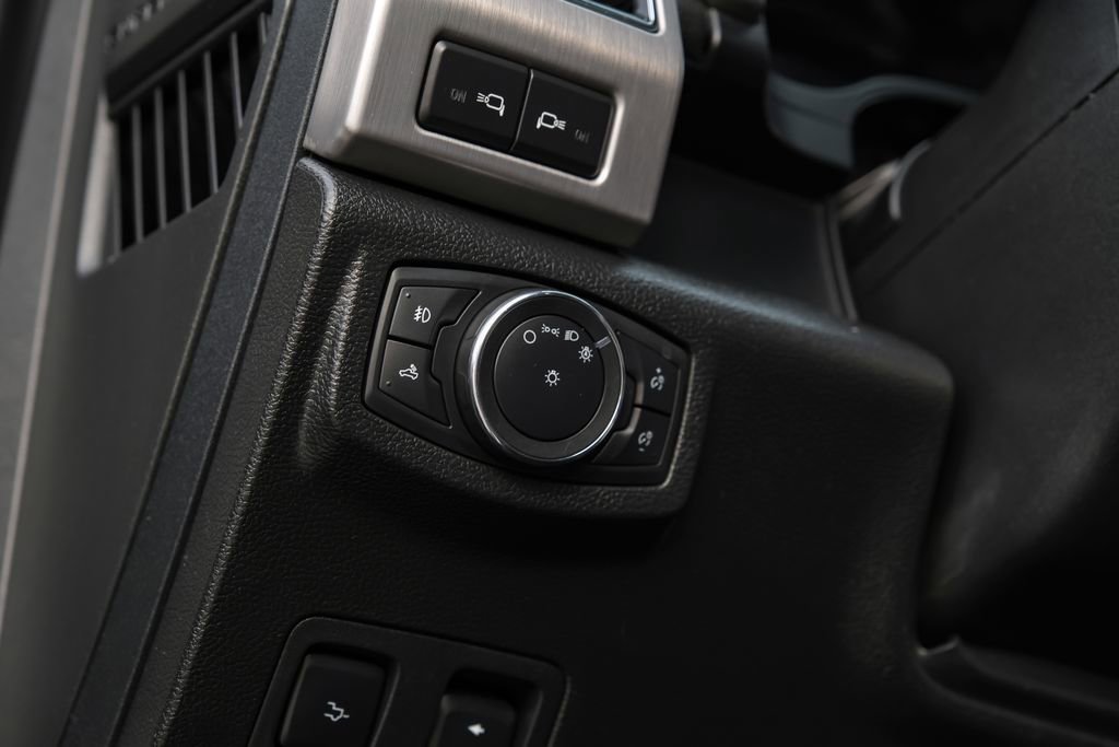 Used 2021 Ford F250 Platinum w/ FX4 Off-Road Package image 37