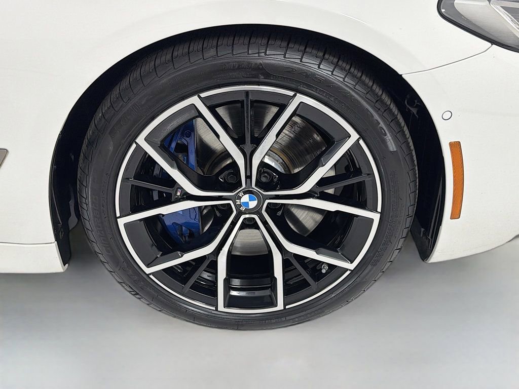 Used 2021 BMW M550i xDrive w/ Dynamic Handling Package image 39