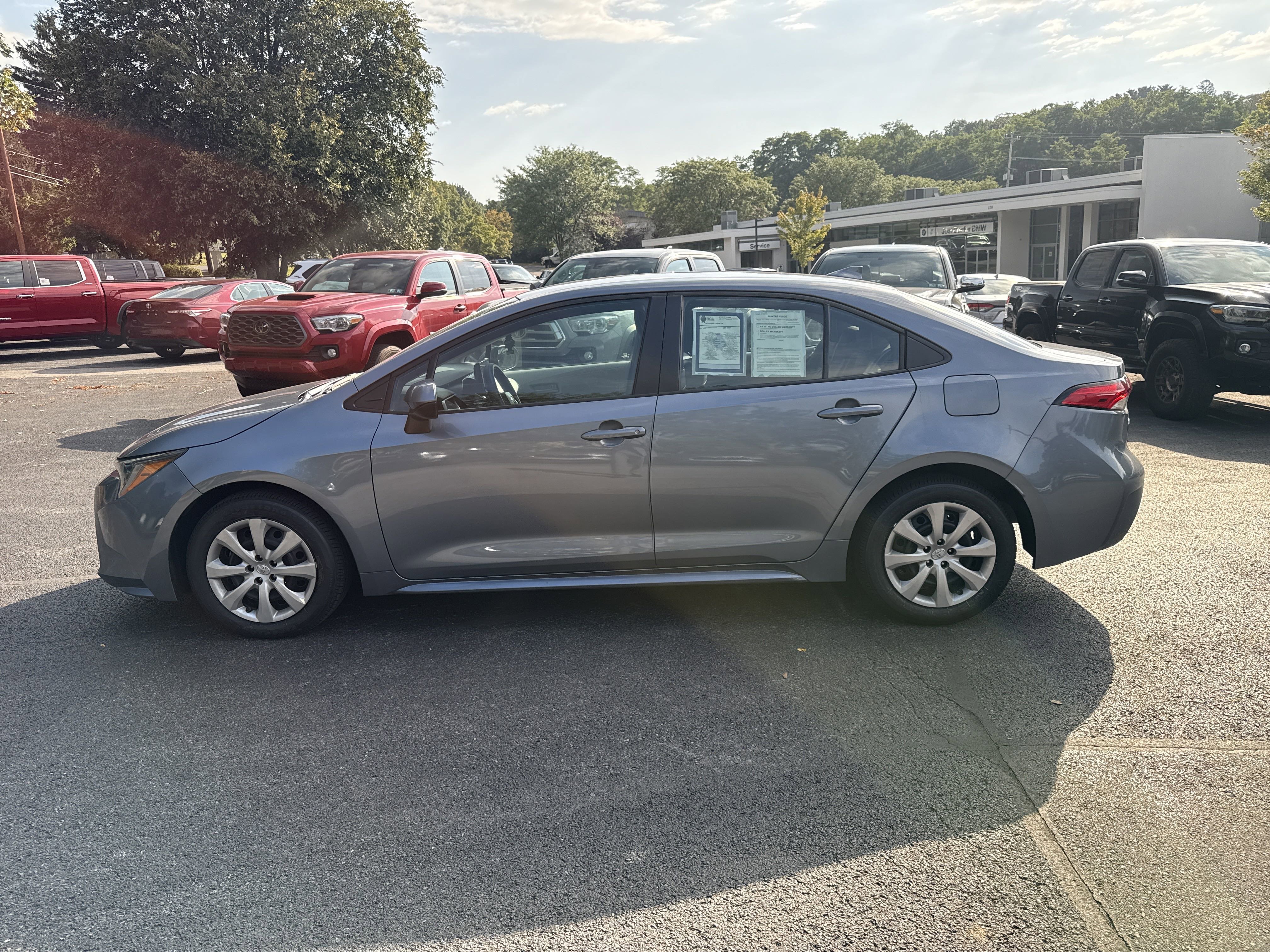 Used 2023 Toyota Corolla LE image 6
