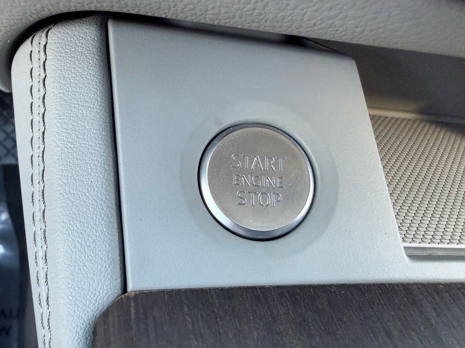 Used 2024 Audi Q5 e Premium Plus w/ Premium Plus Package image 37