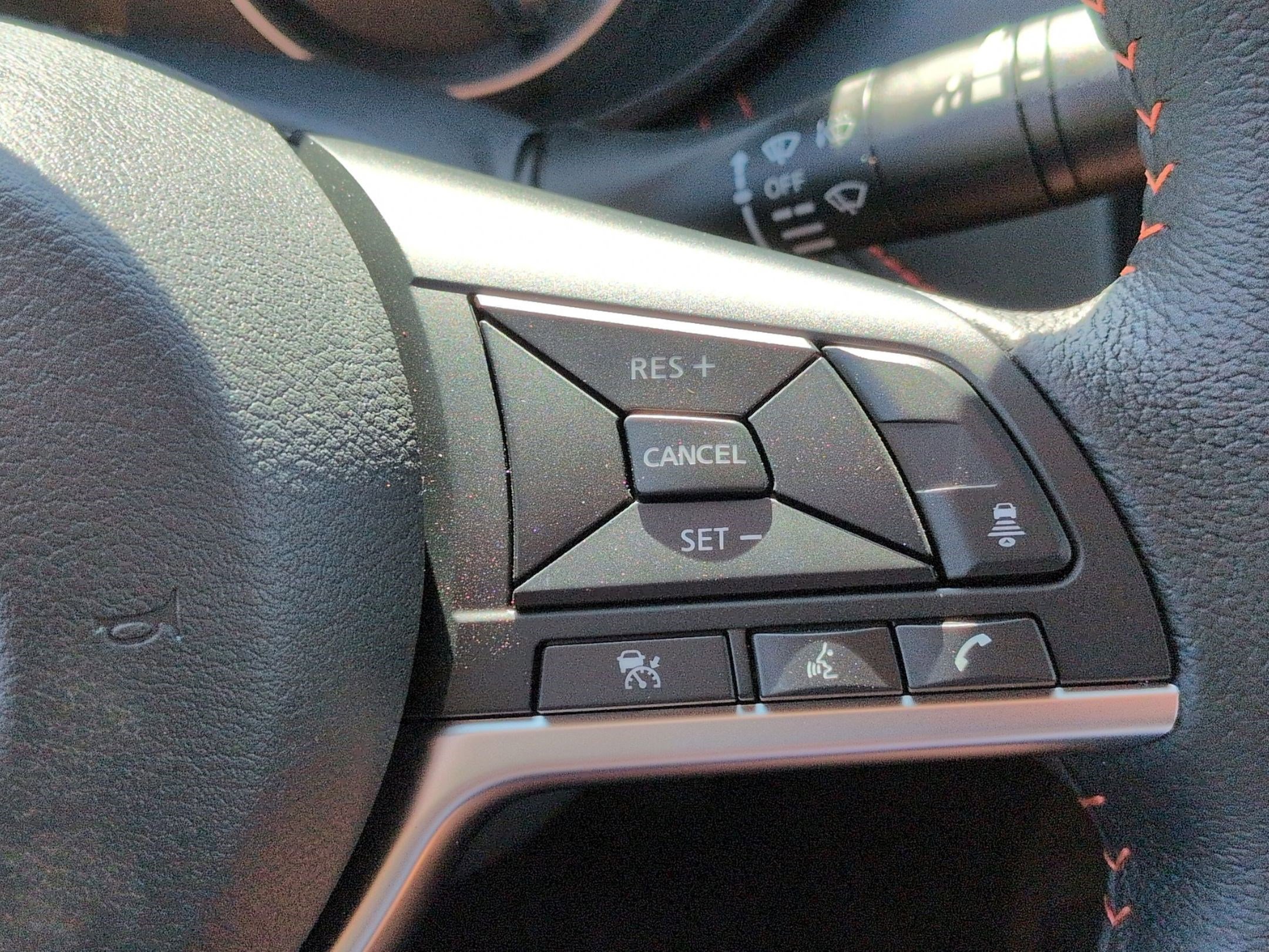 New 2025 Nissan Versa SR w/ Trunk Package image 15