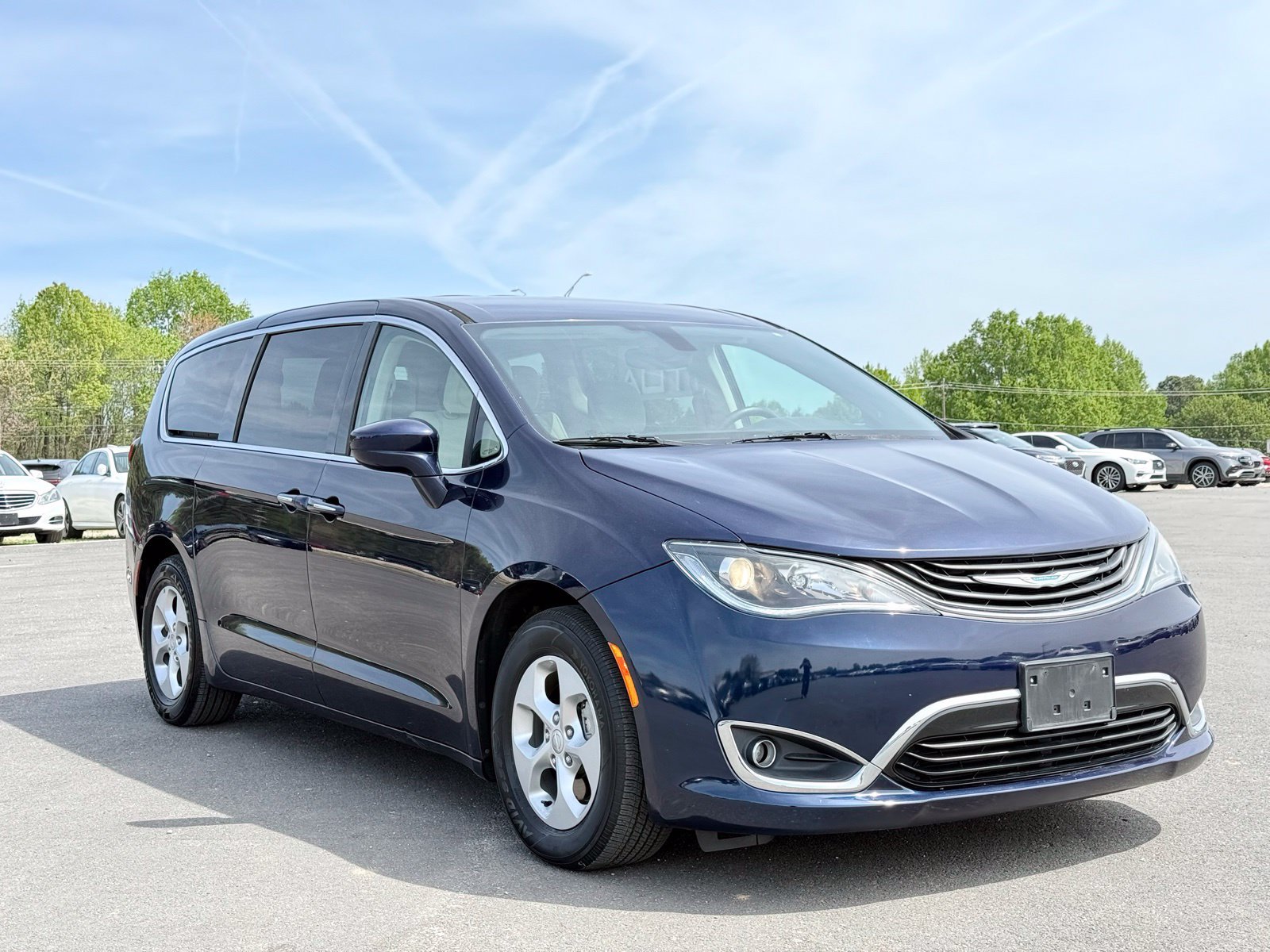 Used 2018 Chrysler Pacifica Touring Plus FWD image 8