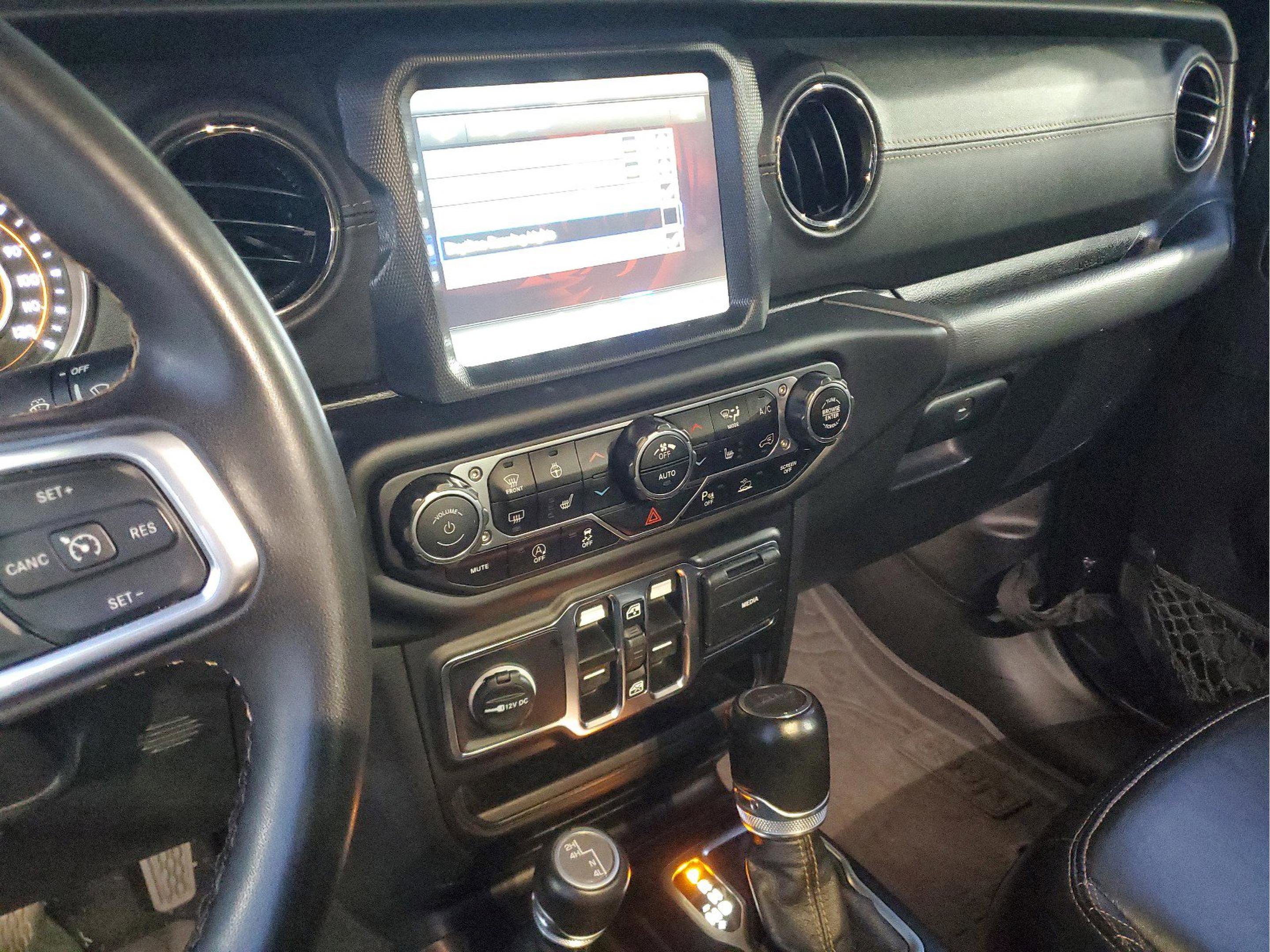 Used 2023 Jeep Gladiator Overland AWD/4WD image 25