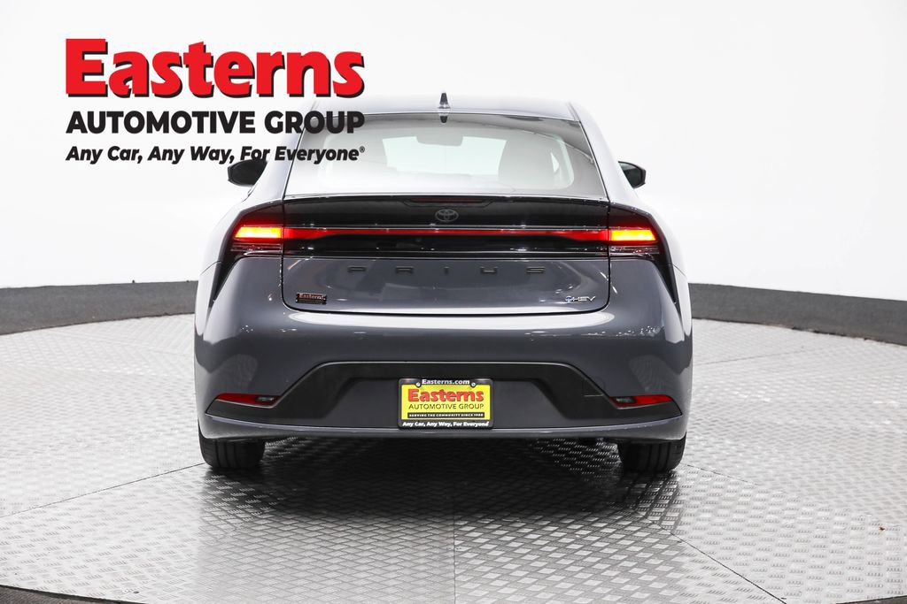 Used 2024 Toyota Prius LE image 6