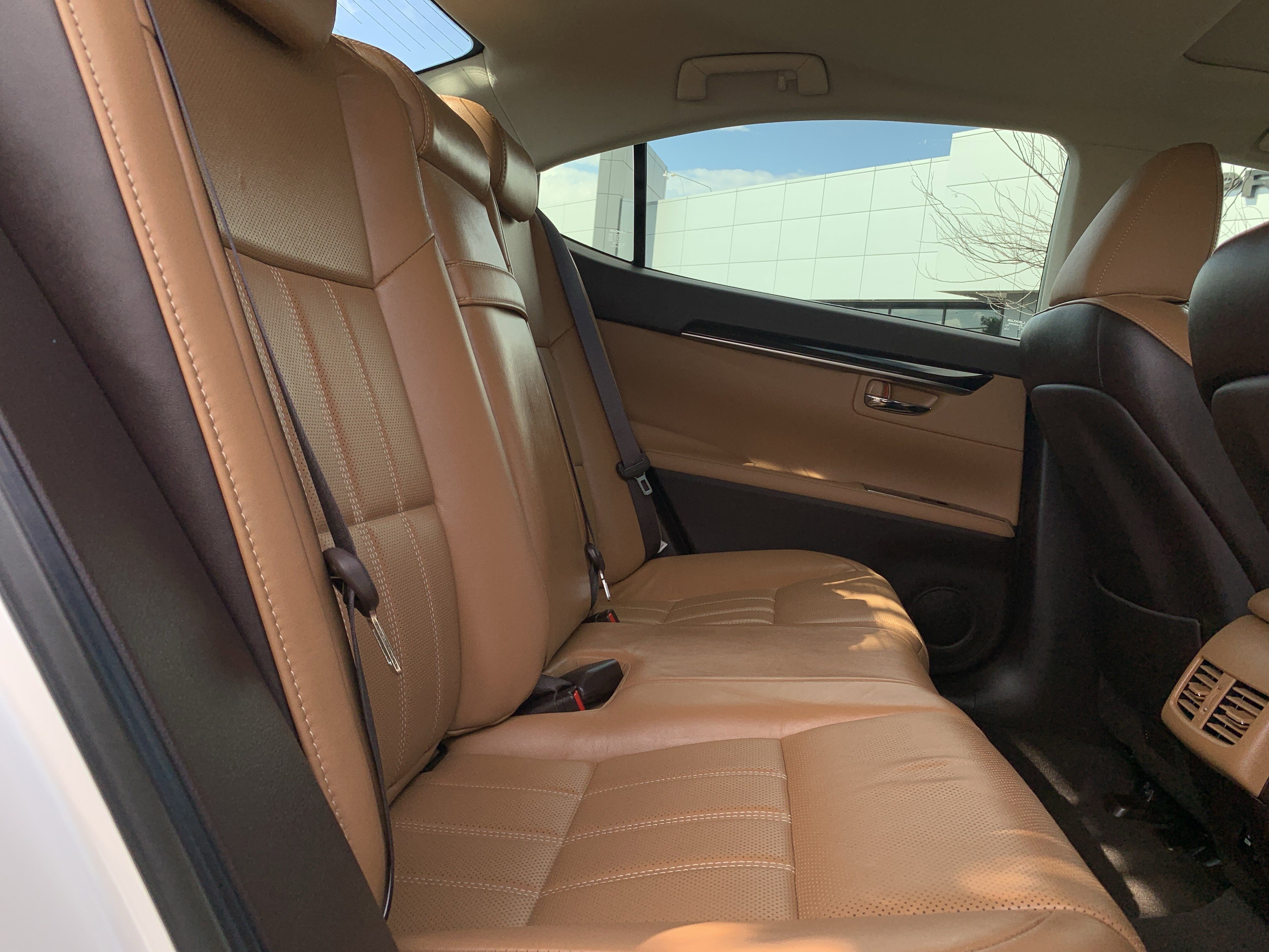 Used 2018 Lexus ES 350 w/ Luxury Package w/Wood Trim FWD image 33