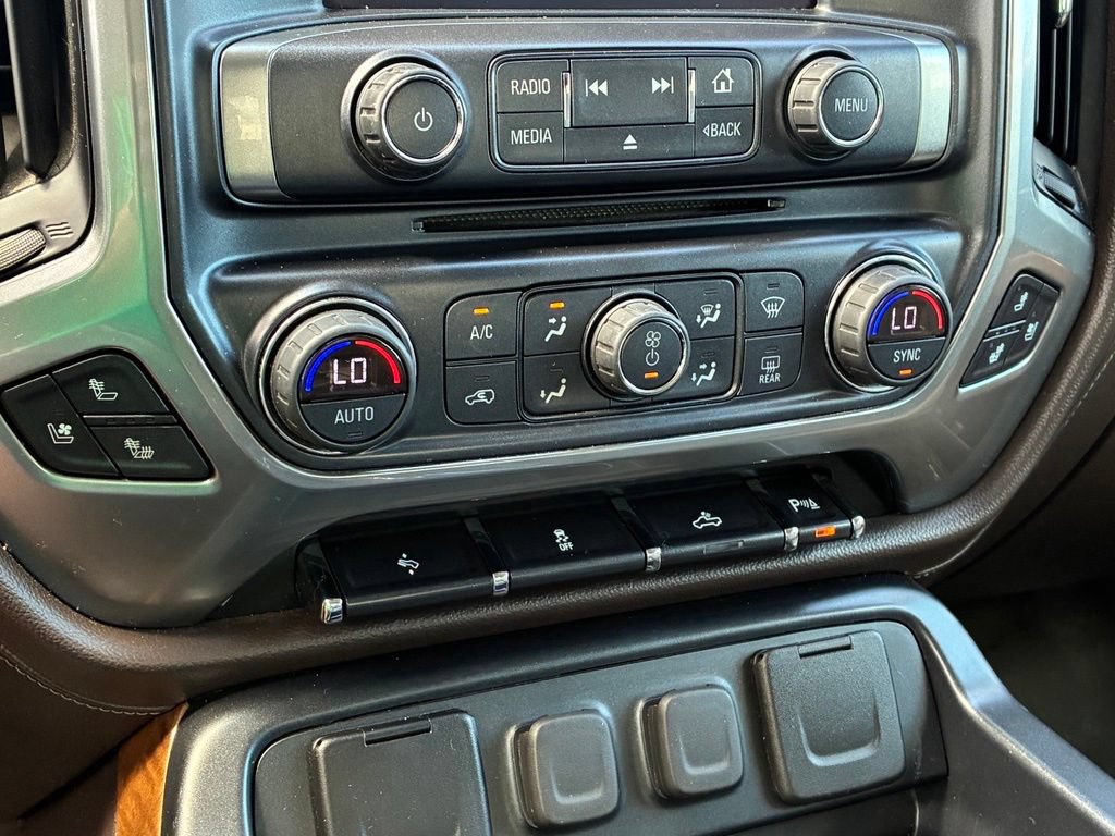 Used 2018 Chevrolet Silverado 1500 LTZ w/ Sport Package AWD/4WD image 24