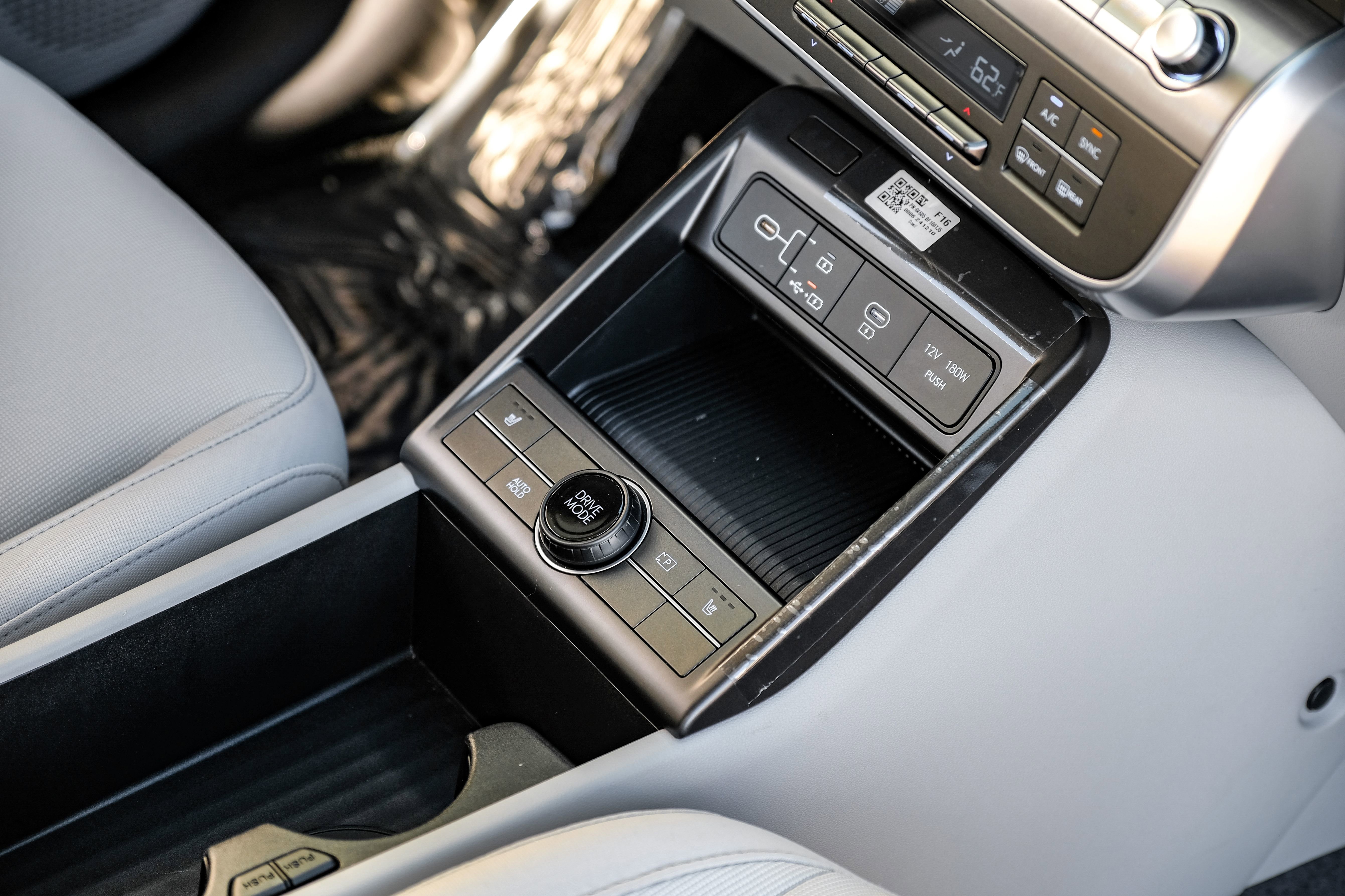 Used 2025 Hyundai Kona SEL FWD image 20