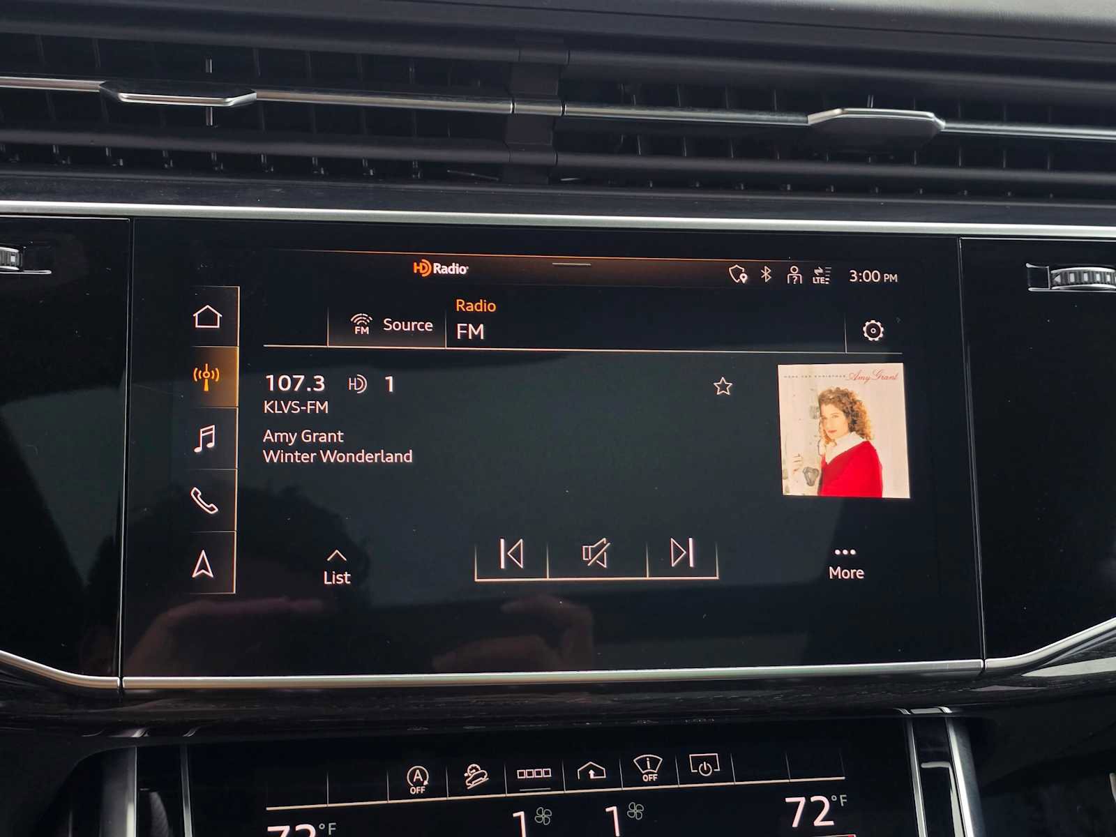 Used 2021 Audi RS Q8 w/ Carbon Optic Package image 29