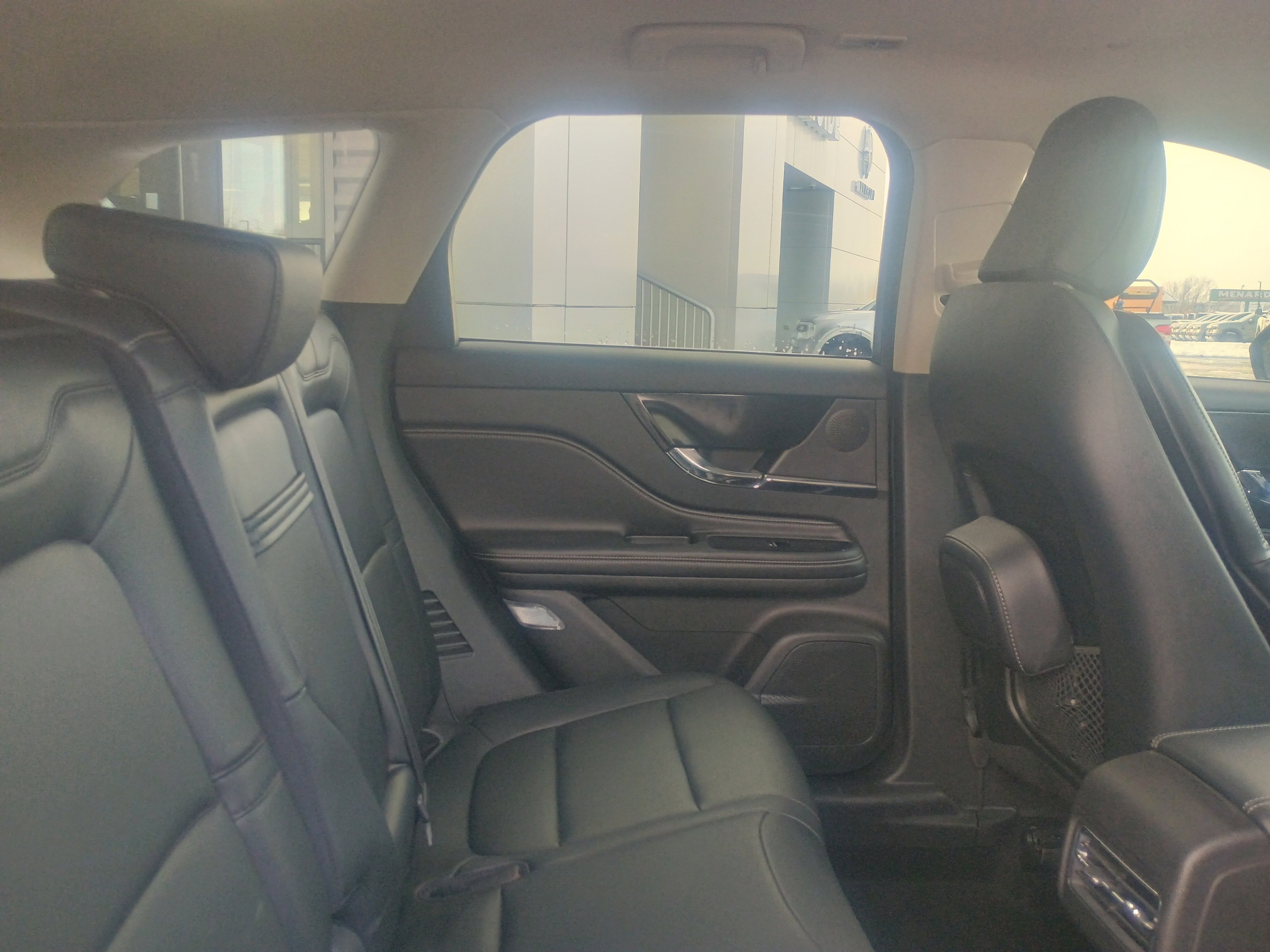 Used 2025 Lincoln Corsair AWD image 13